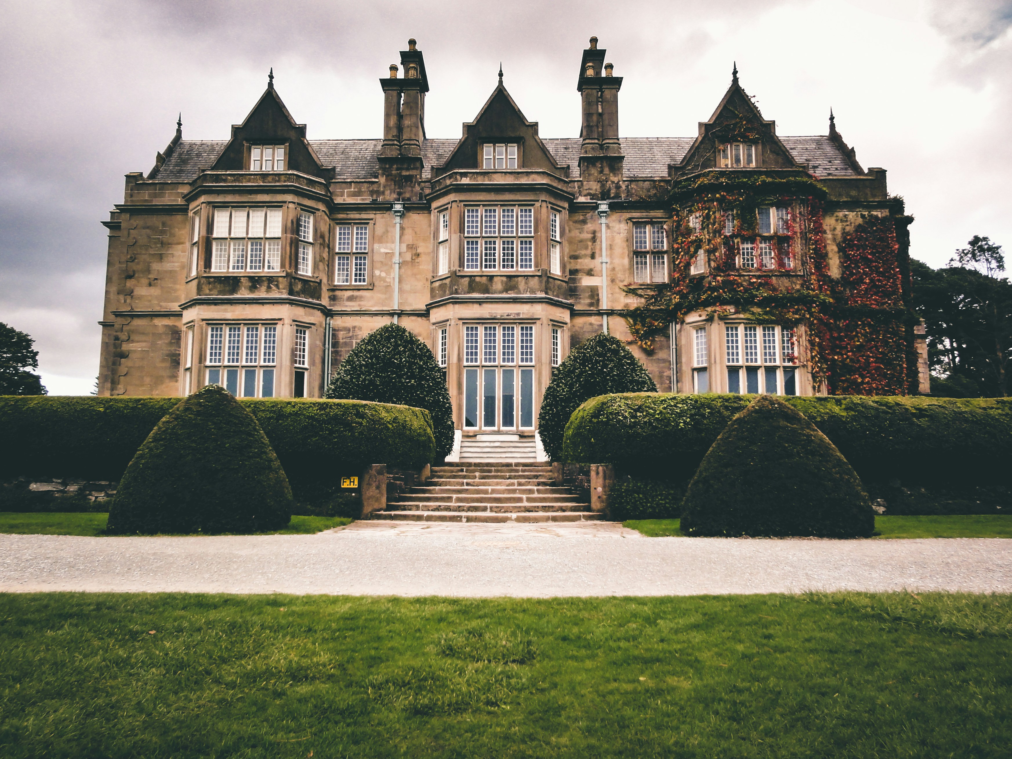 10 series como Downton Abbey que ver después