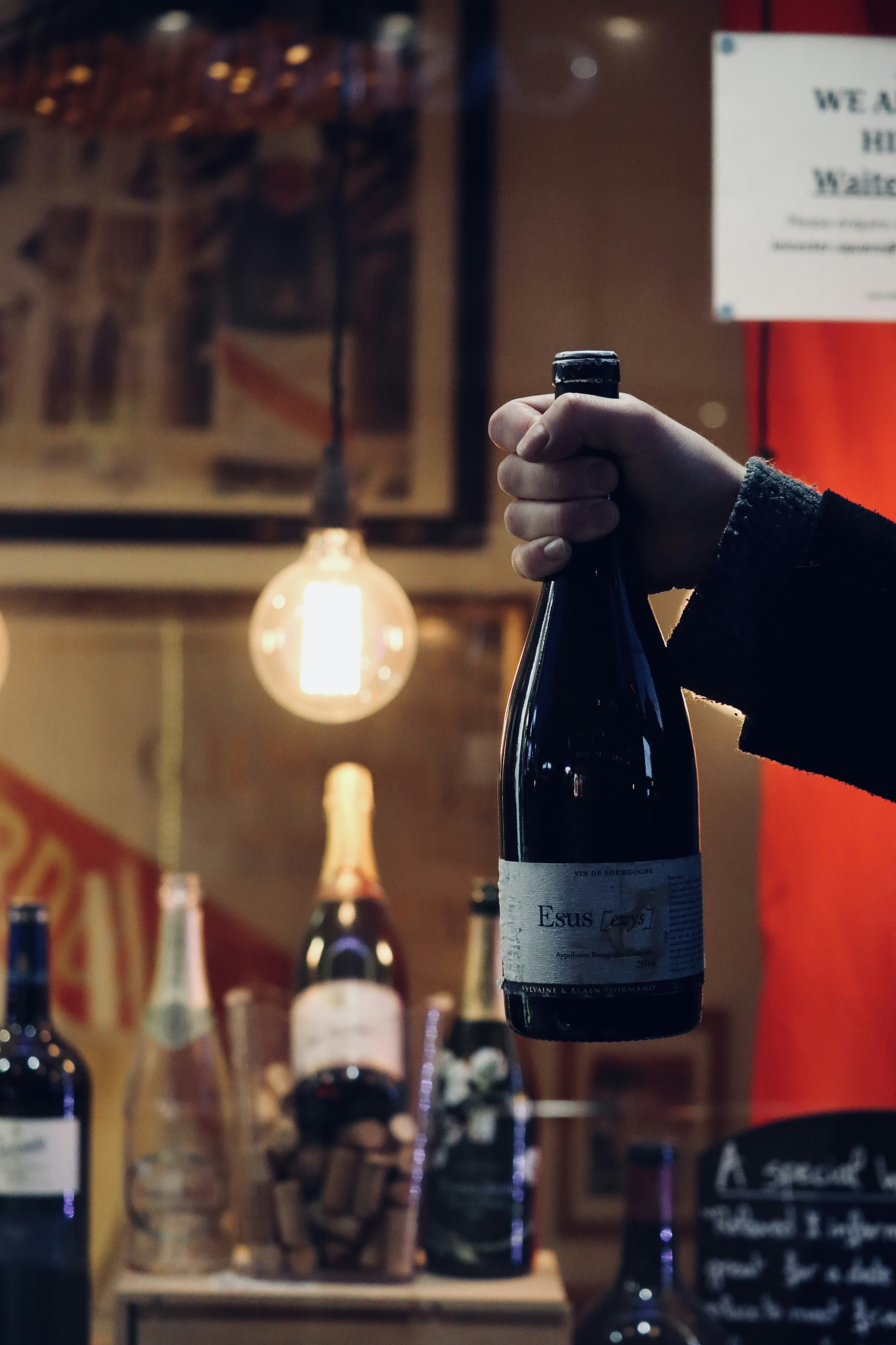 Empresarios pueden despejar la cabeza con este acuerdo de vino a 18 botellas por solo 70 dólares