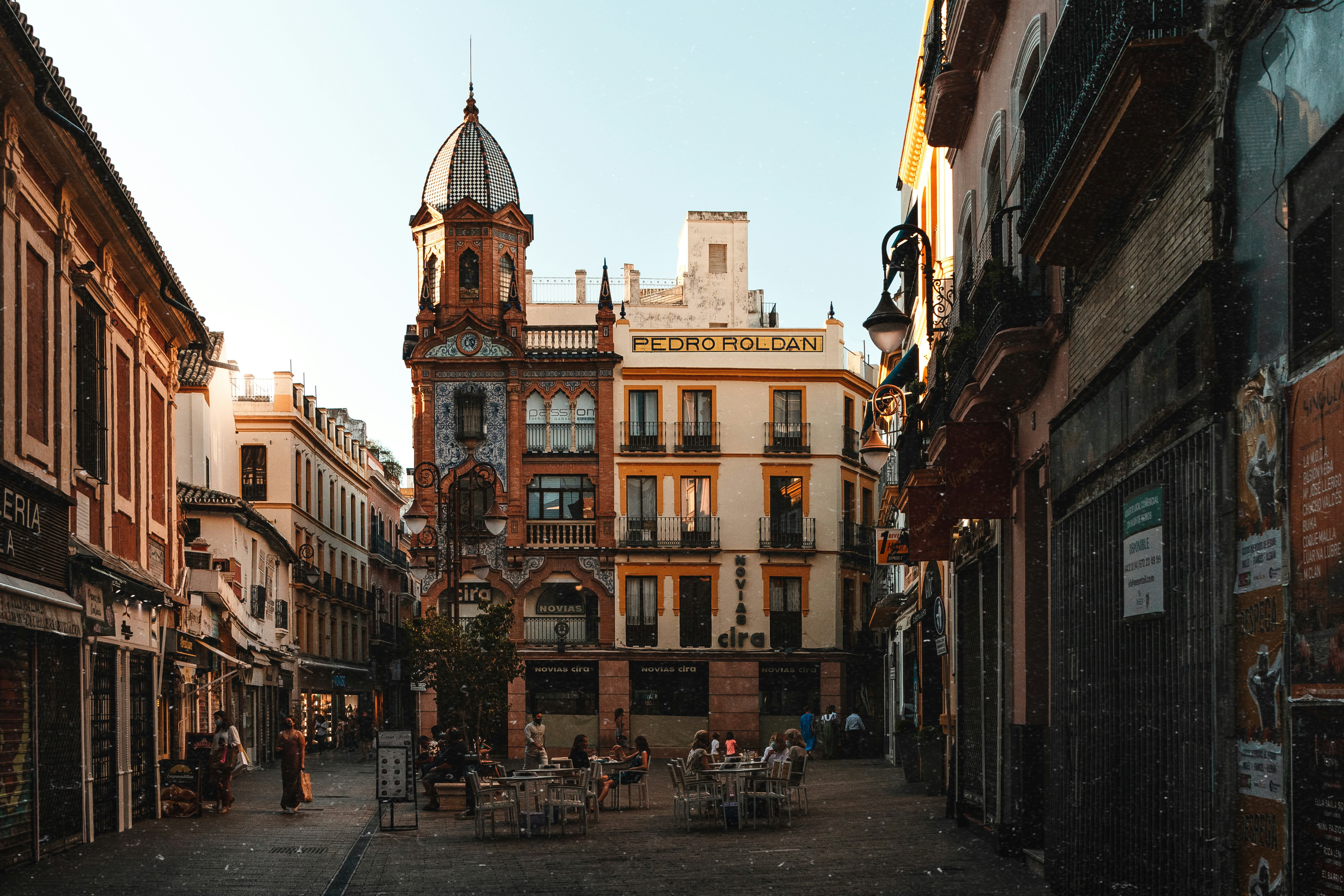 Top 20 empresas de desarrollo de aplicaciones con IA en Sevilla