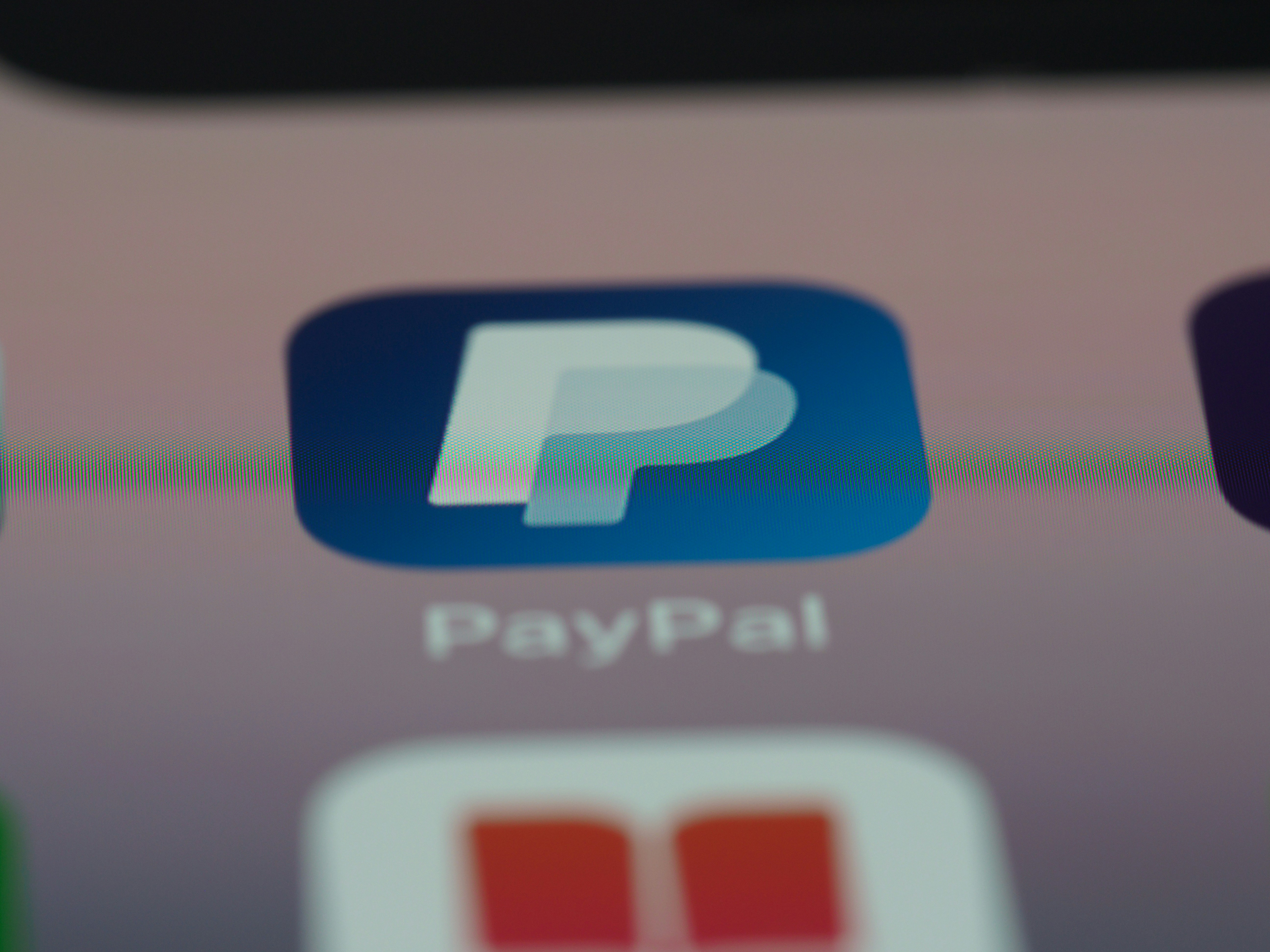 Empowera a empresas pequeñas a acceder al mercado publicitario de un billón de dólares con PayPal