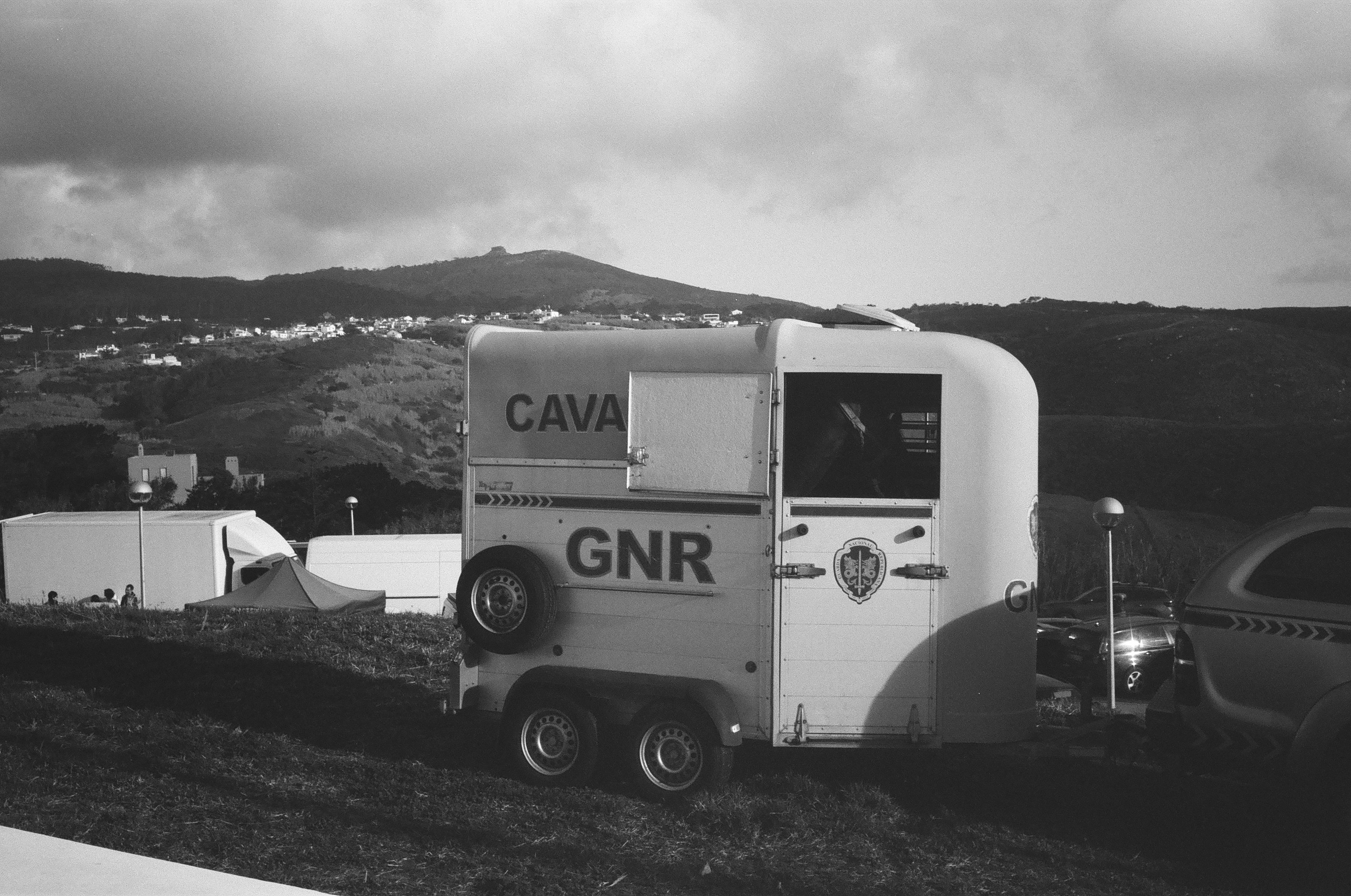 ¿Se puede acceder al AI para el seguimiento de SLA desde cualquier lugar?