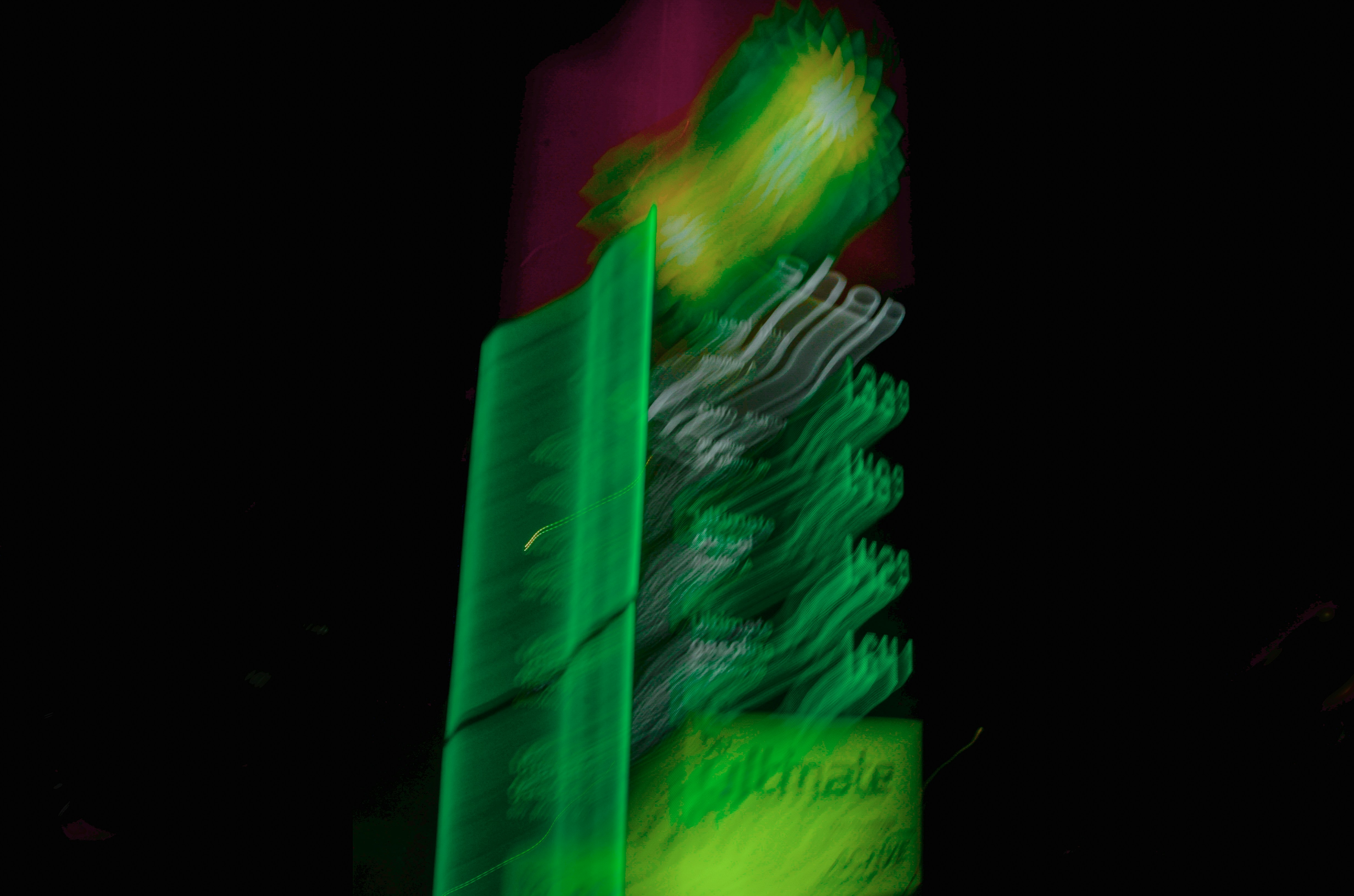 ELMUR: Memoria de Capa Externa con Actualización/Rewrite para RL de Horizonte Largo