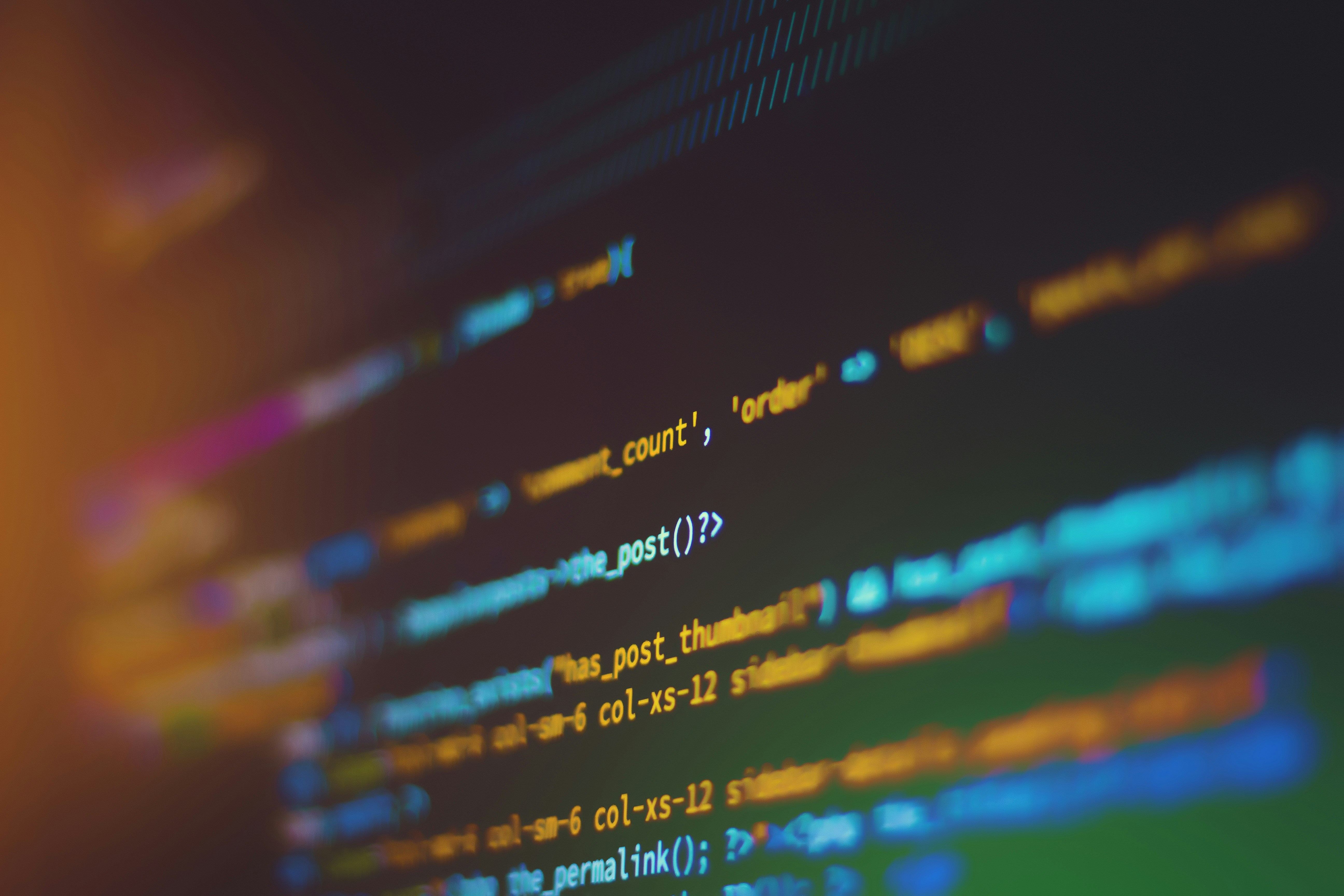 ¿Con qué frecuencia se actualiza un socio de automatización low-code?