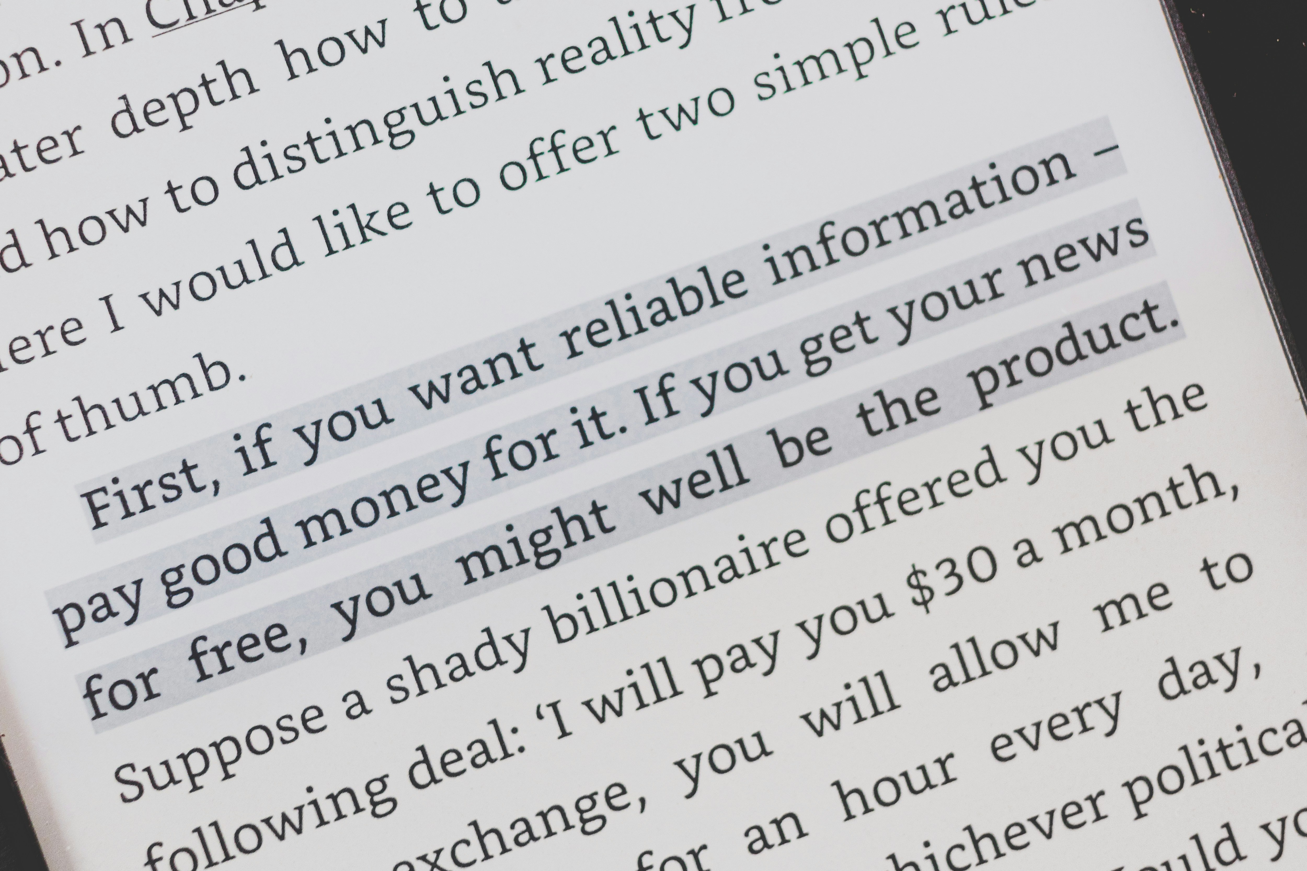 ¿Con qué facilidad pueden adaptarse los agentes de IA para finanzas al flujo de trabajo de mi empresa?