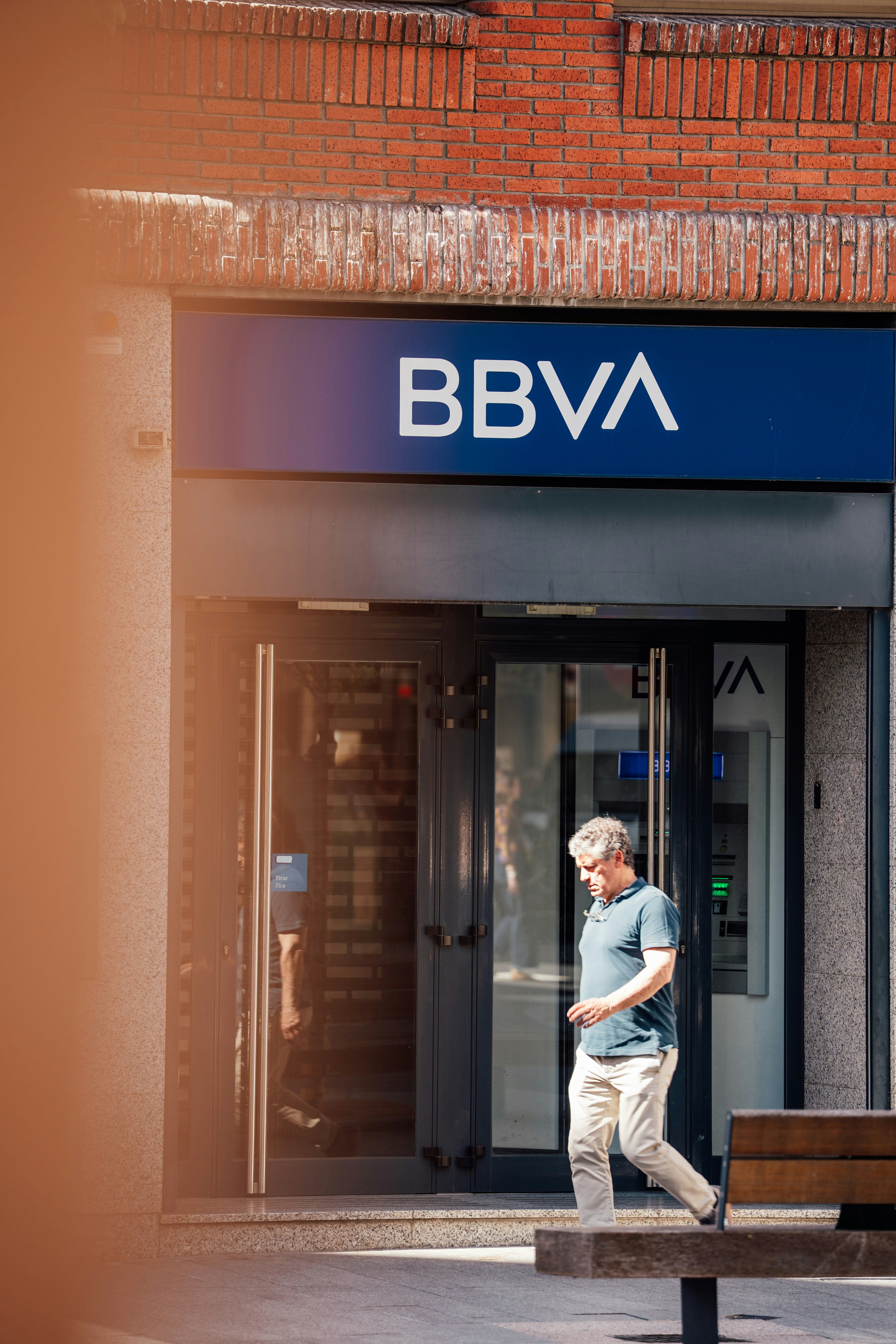 Agente oficial de IA para servicio al cliente Socio en Bilbao - Más de 15 años de experiencia