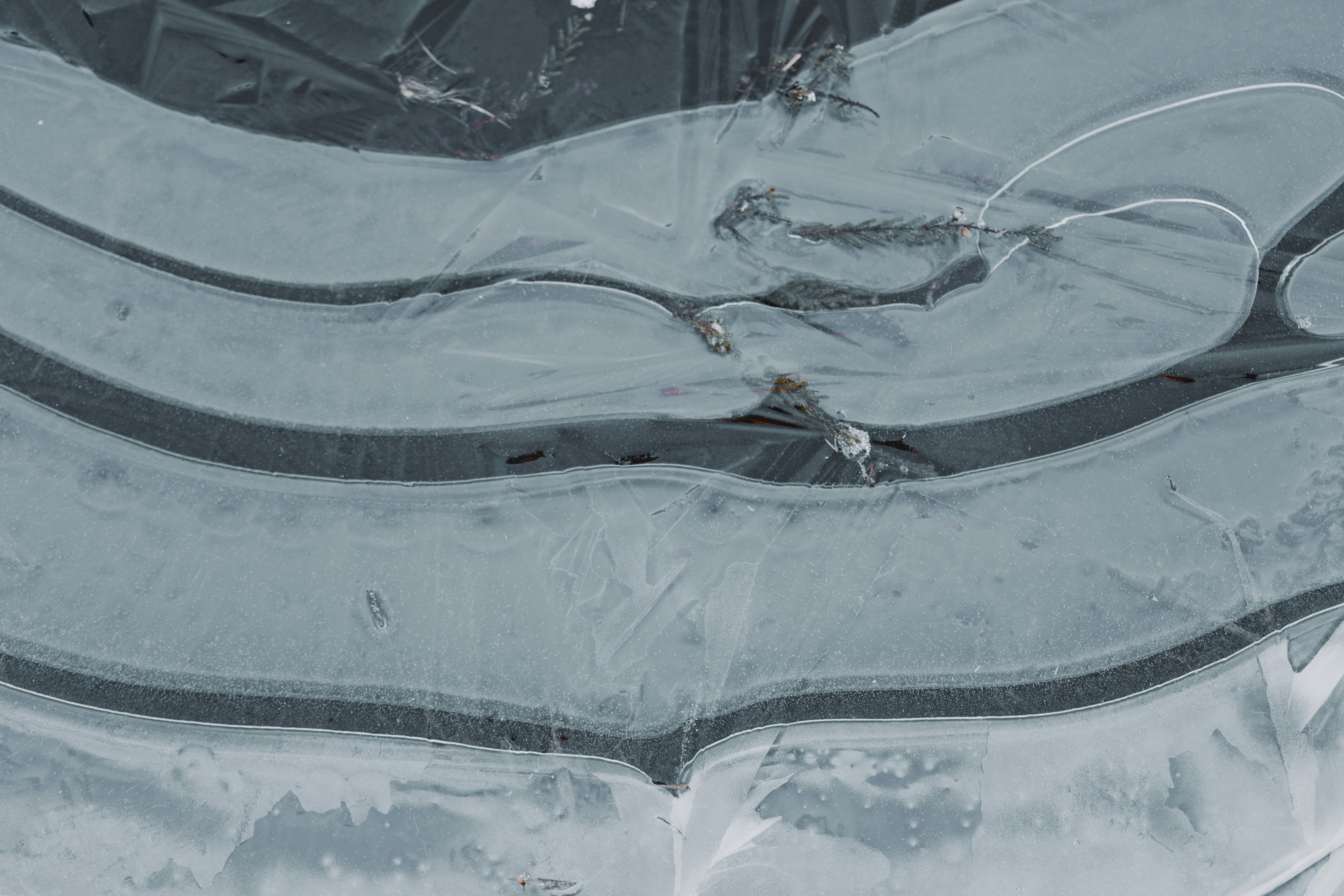 AutoCompress: Aislamiento de Capas Críticas para una Compresión Eficiente de Transformers