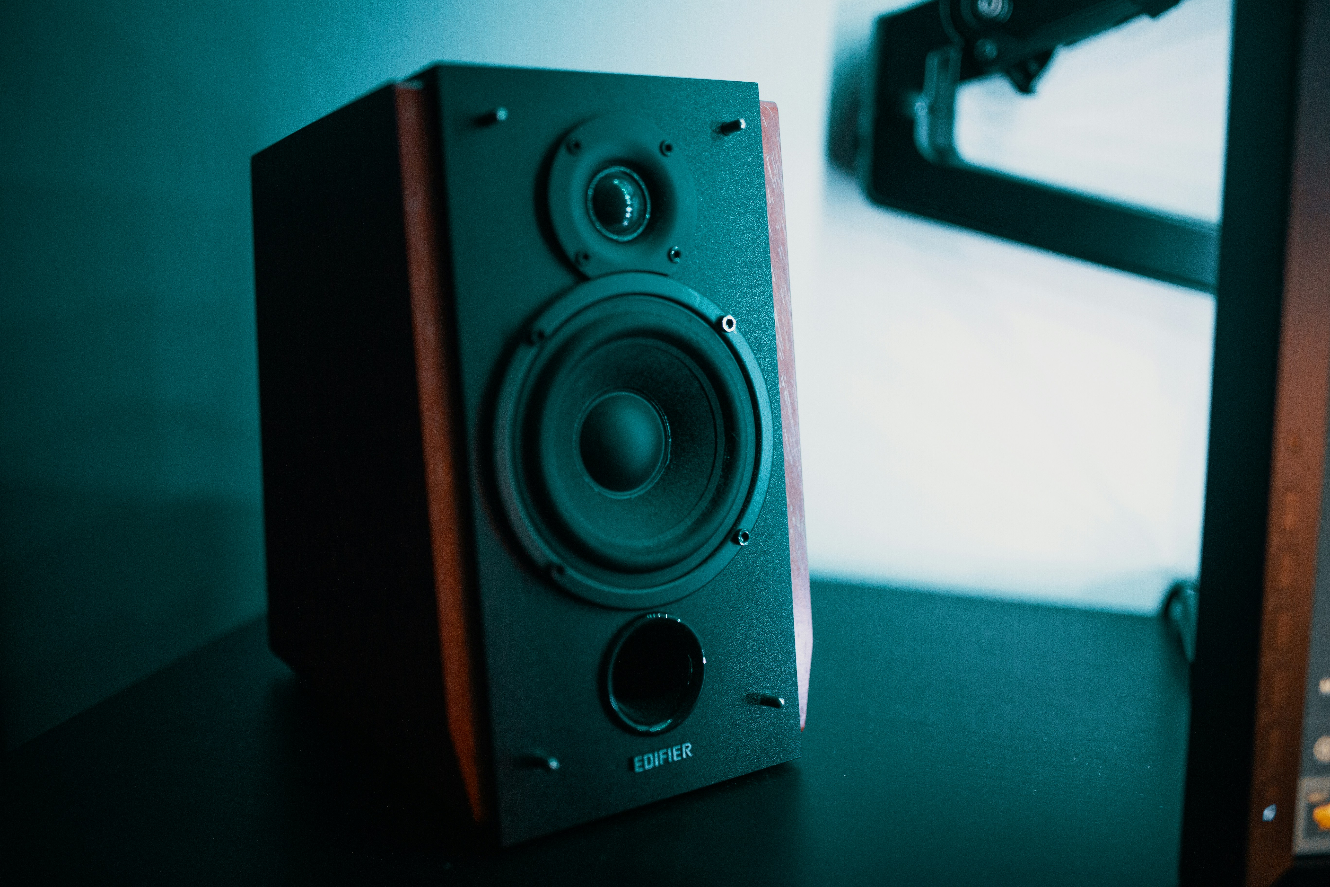 Cómo un altavoz USB puede infectar un PC sin contacto