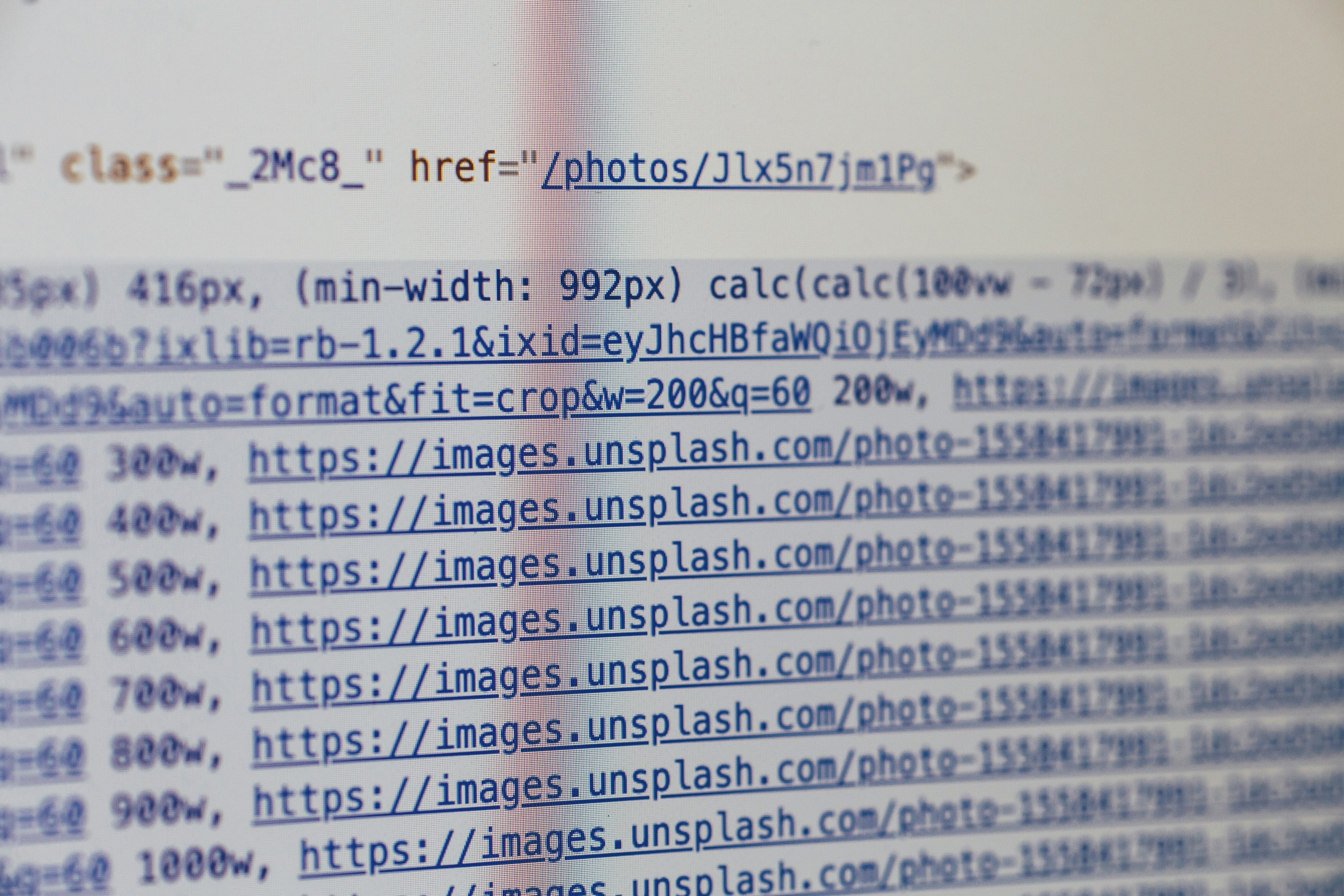 Jeff Su: 4 trucos de ChatGPT que me redujeron mi carga de trabajo en medio
