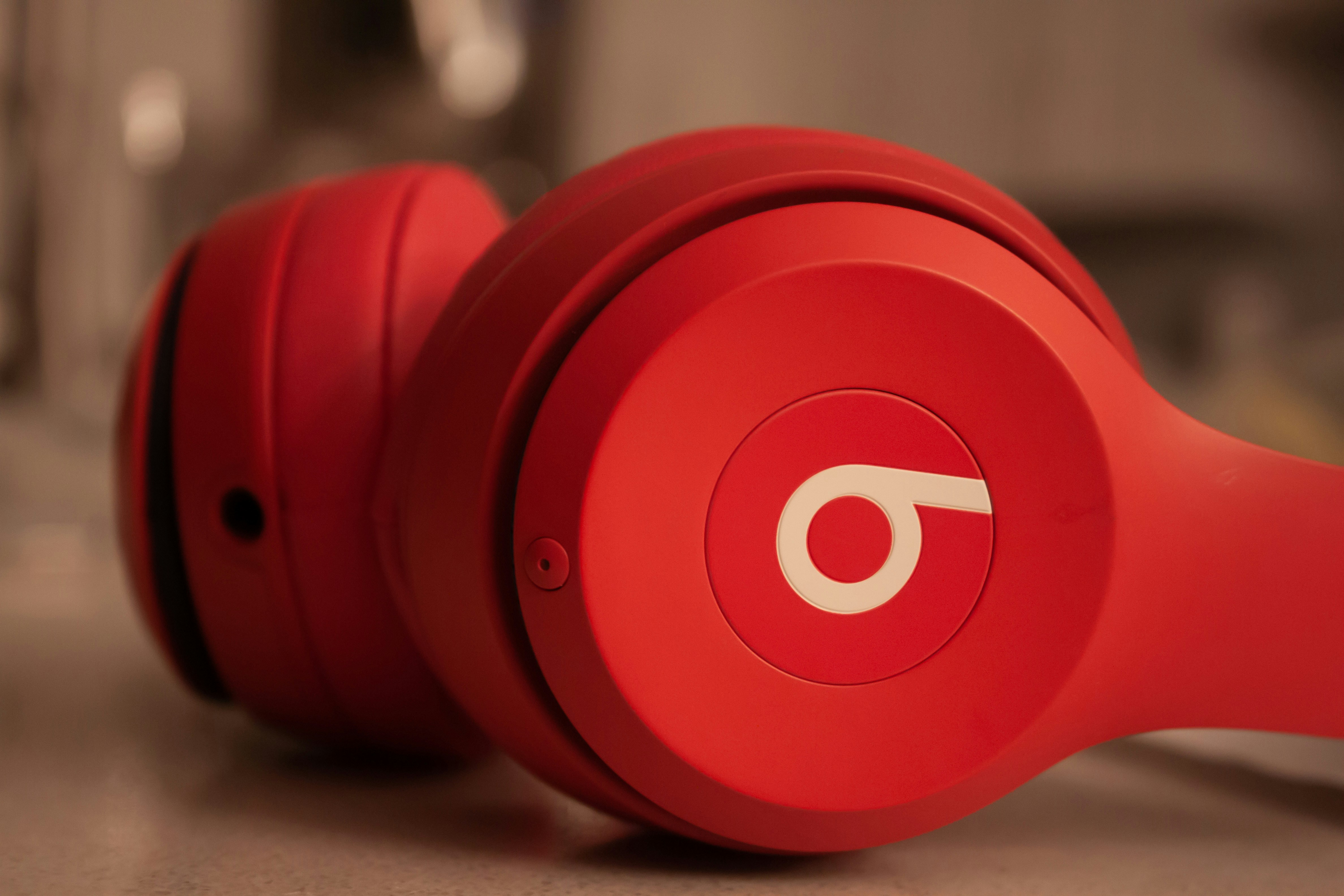 Apple corrige fallo en Beats Studio Buds que permitía espiar conversaciones