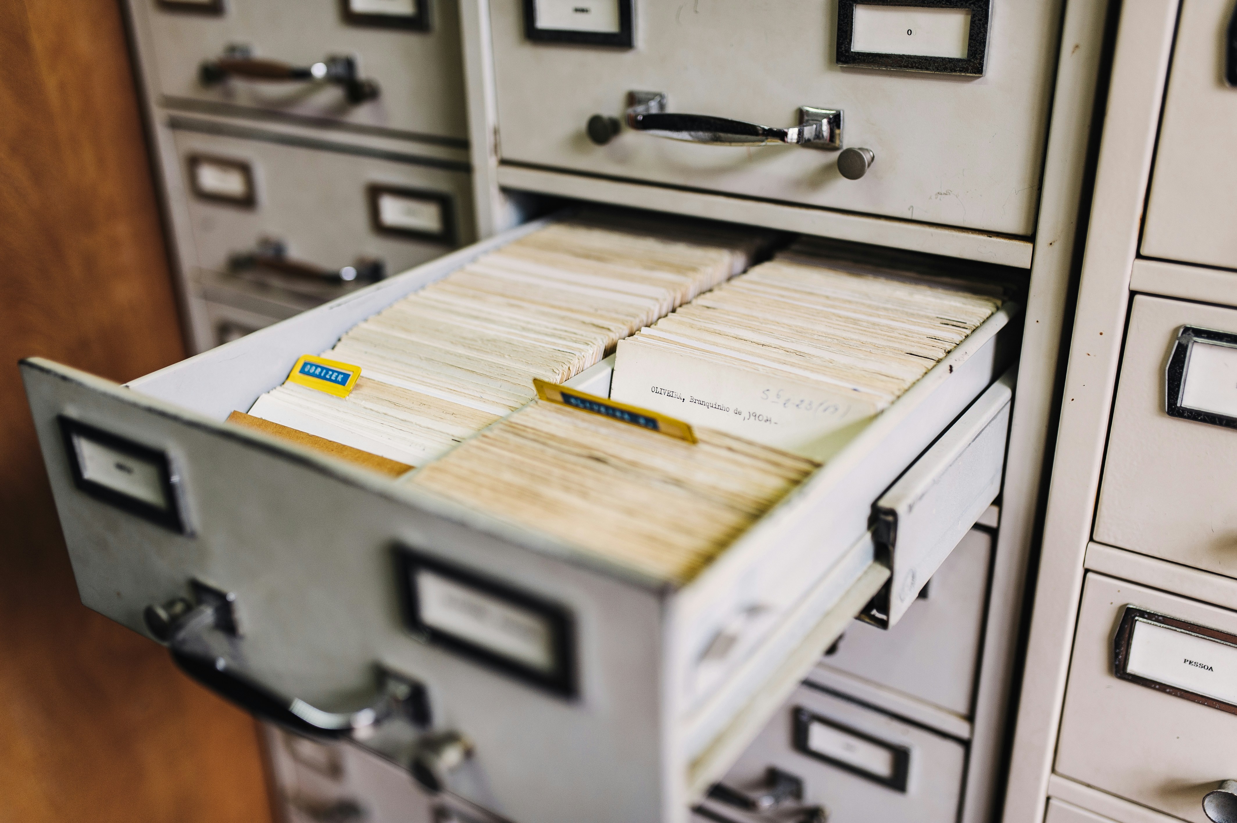 Automatiza la organización de tus archivos con un comando cada día