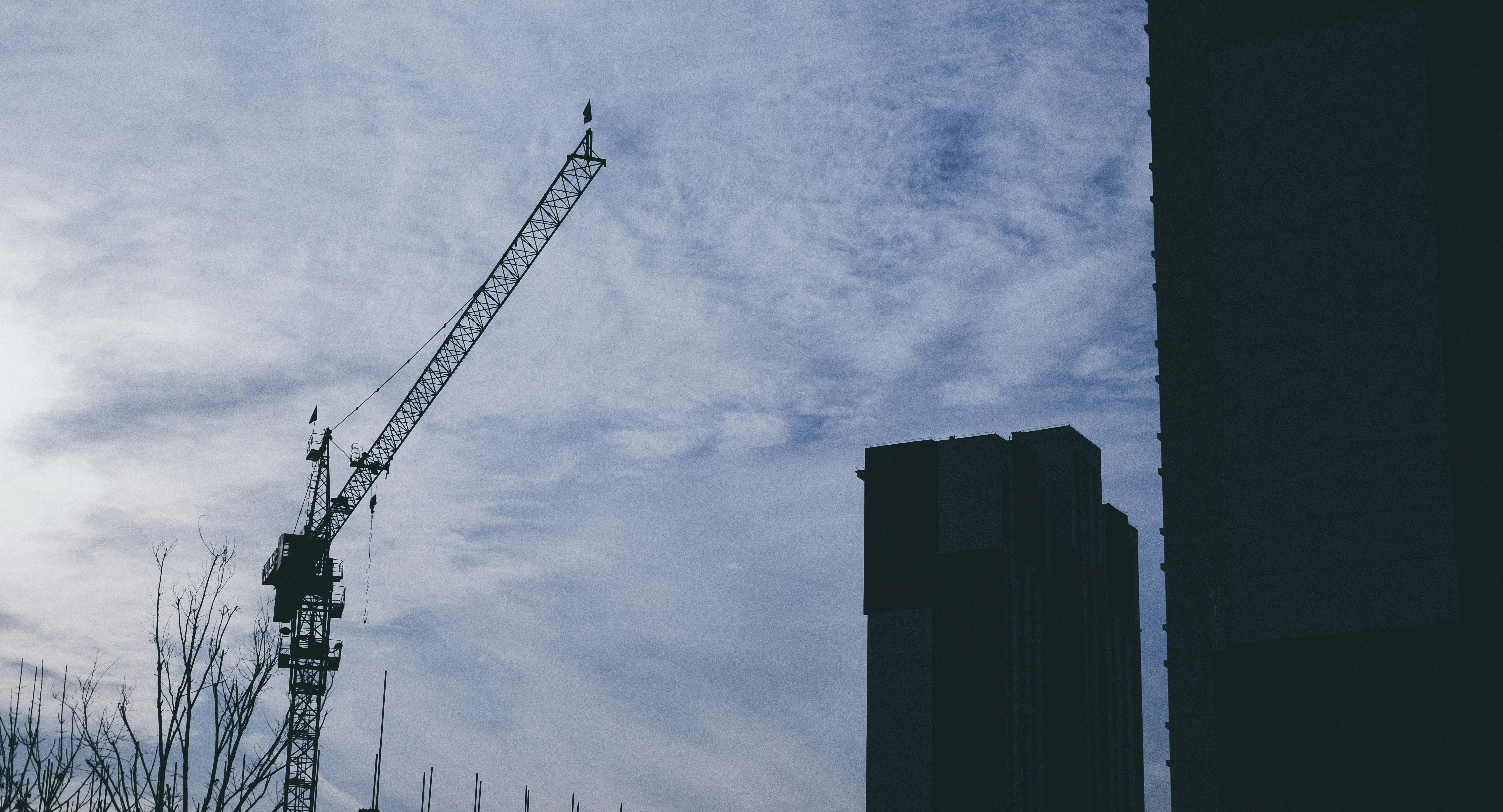 Construyendo Más Loud - Cuando Tu Llamado Supera los Contratos