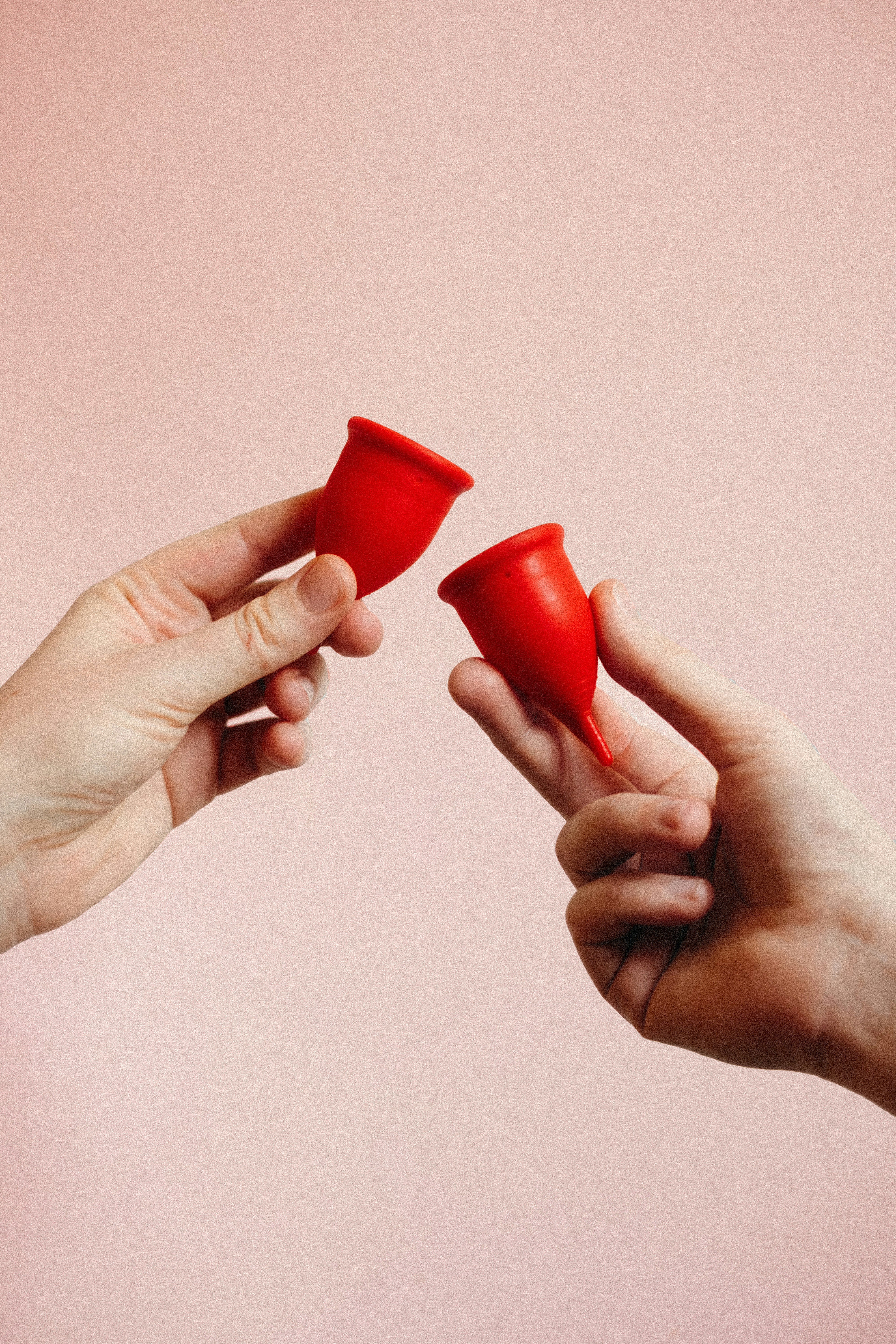 Cómo conseguir la menstruación inmediatamente si se retrasa: Causas, consejos naturales y tratamiento