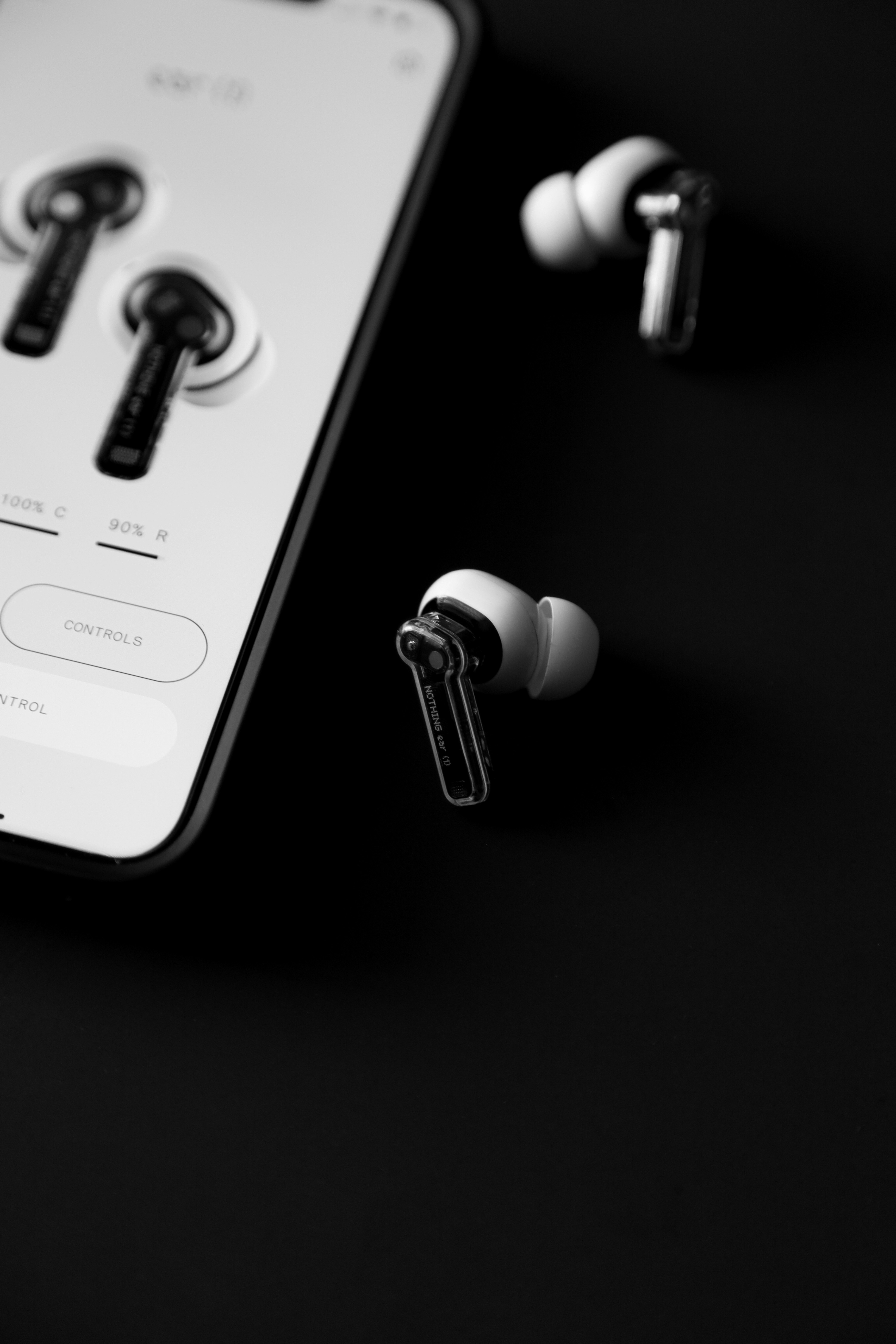 Los auriculares over-ear de Nothing pueden reproducir música durante cinco días con una sola carga