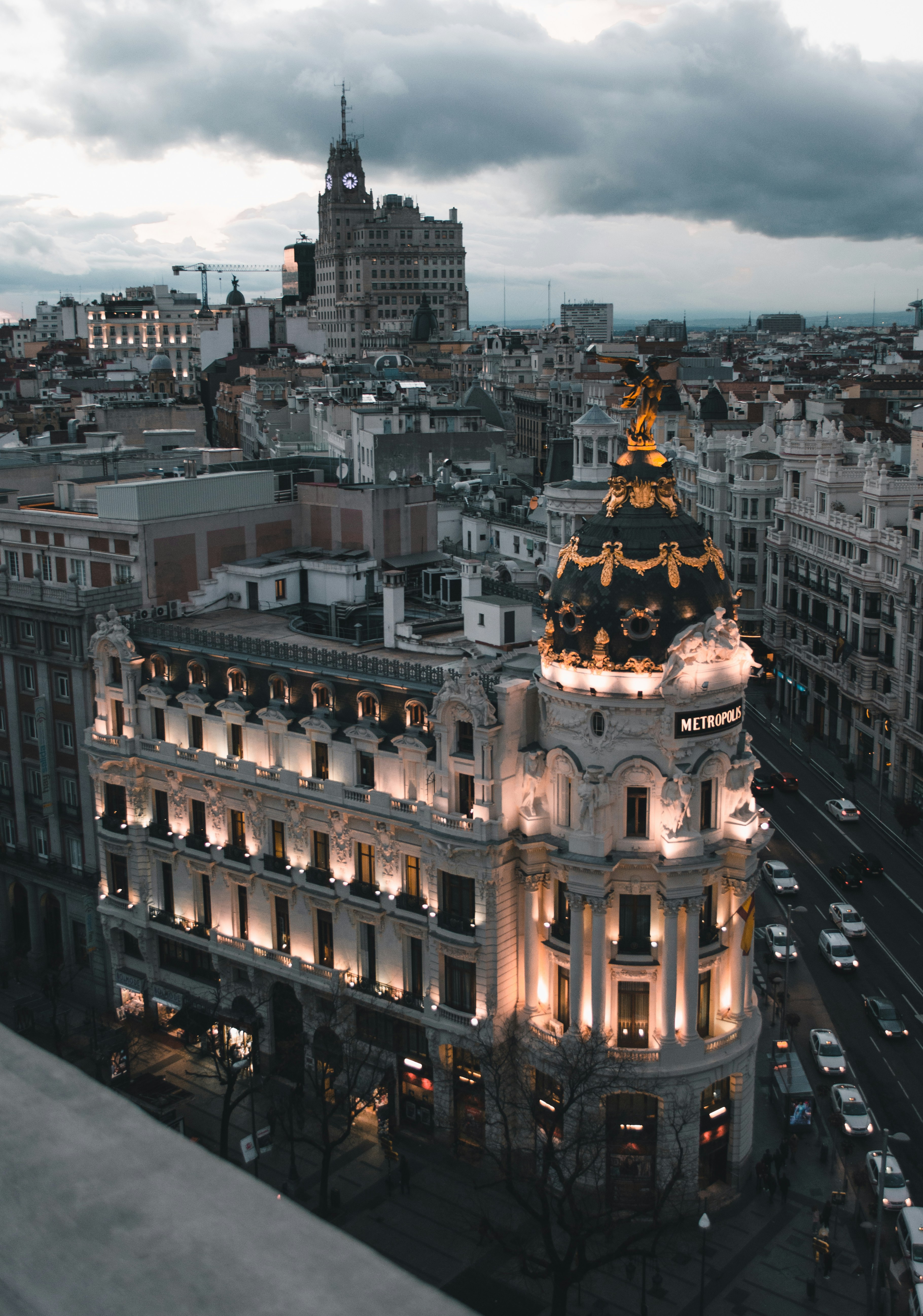 Empresa que automatiza el servicio al cliente con servicios de IA en Madrid