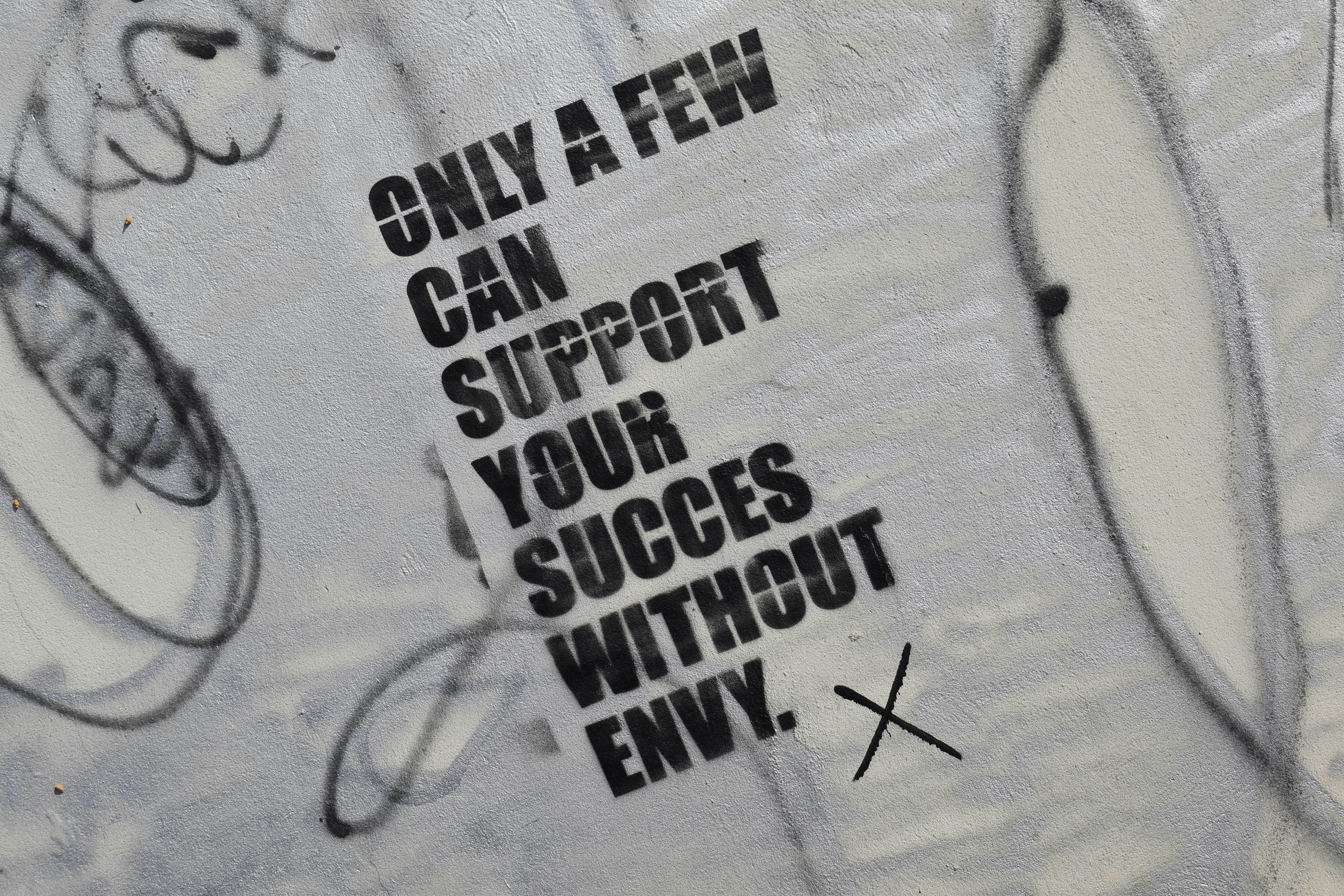 Cómo se puede automatizar la creación de oportunidades a partir de formularios sin interrumpir las operaciones?