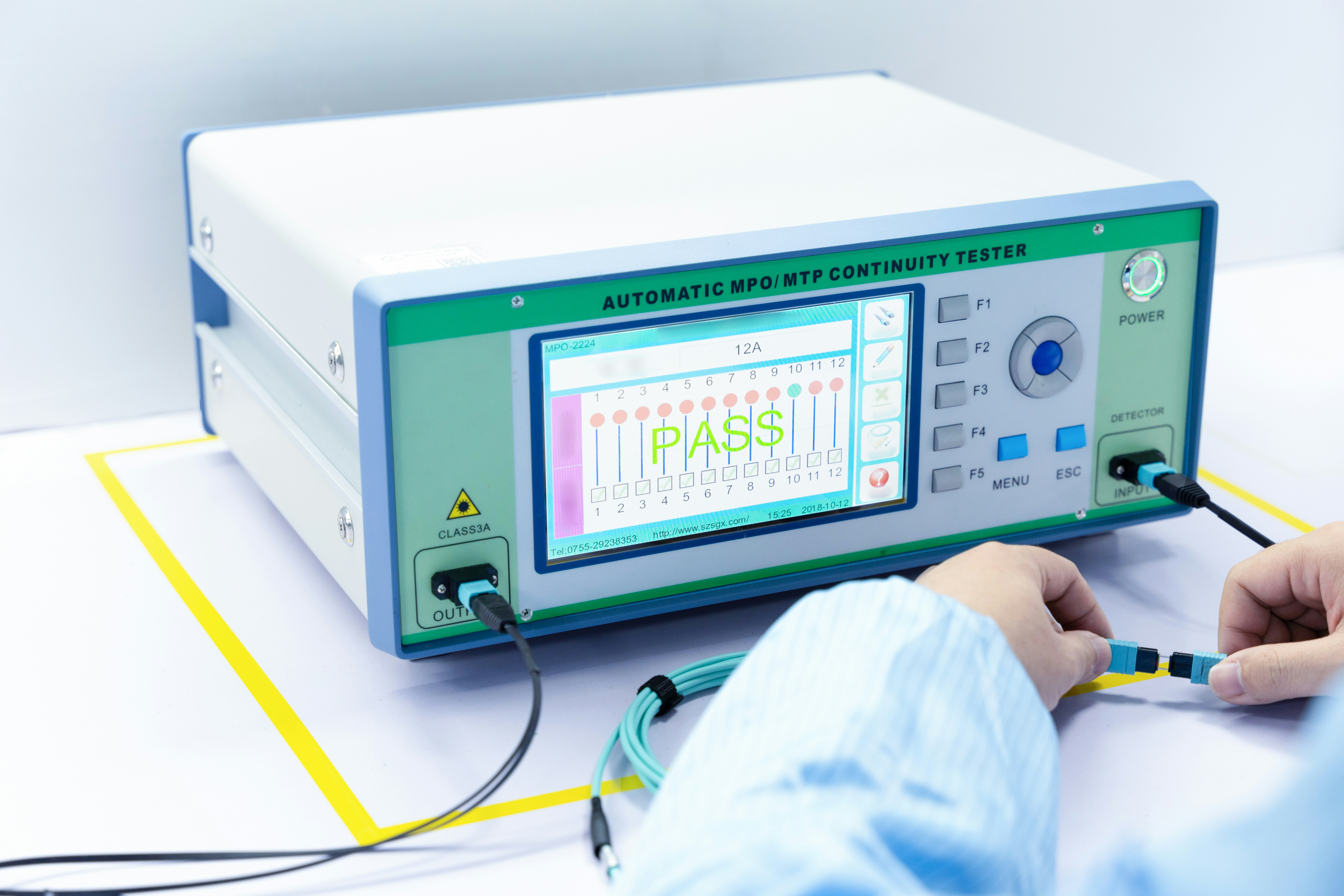 Calibración automatizada de varianza para un análisis mejorado de datos de espectrometría de masas de iones secundarios