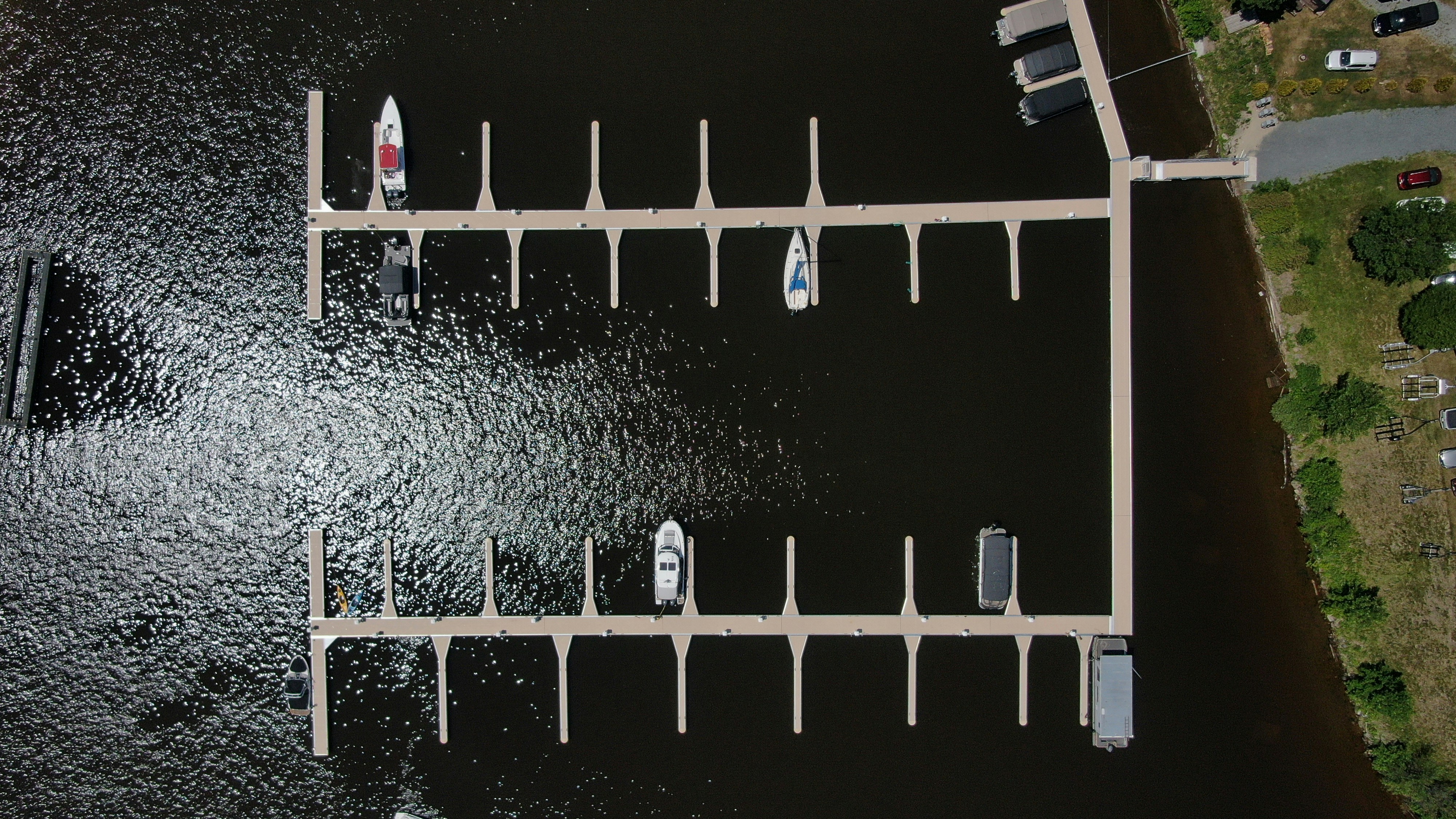 Automatización de la Funcionalización Superficial de GO para una Catalisis Heterogénea Mejorada a través del Aprendizaje Profundo por Refuerzo