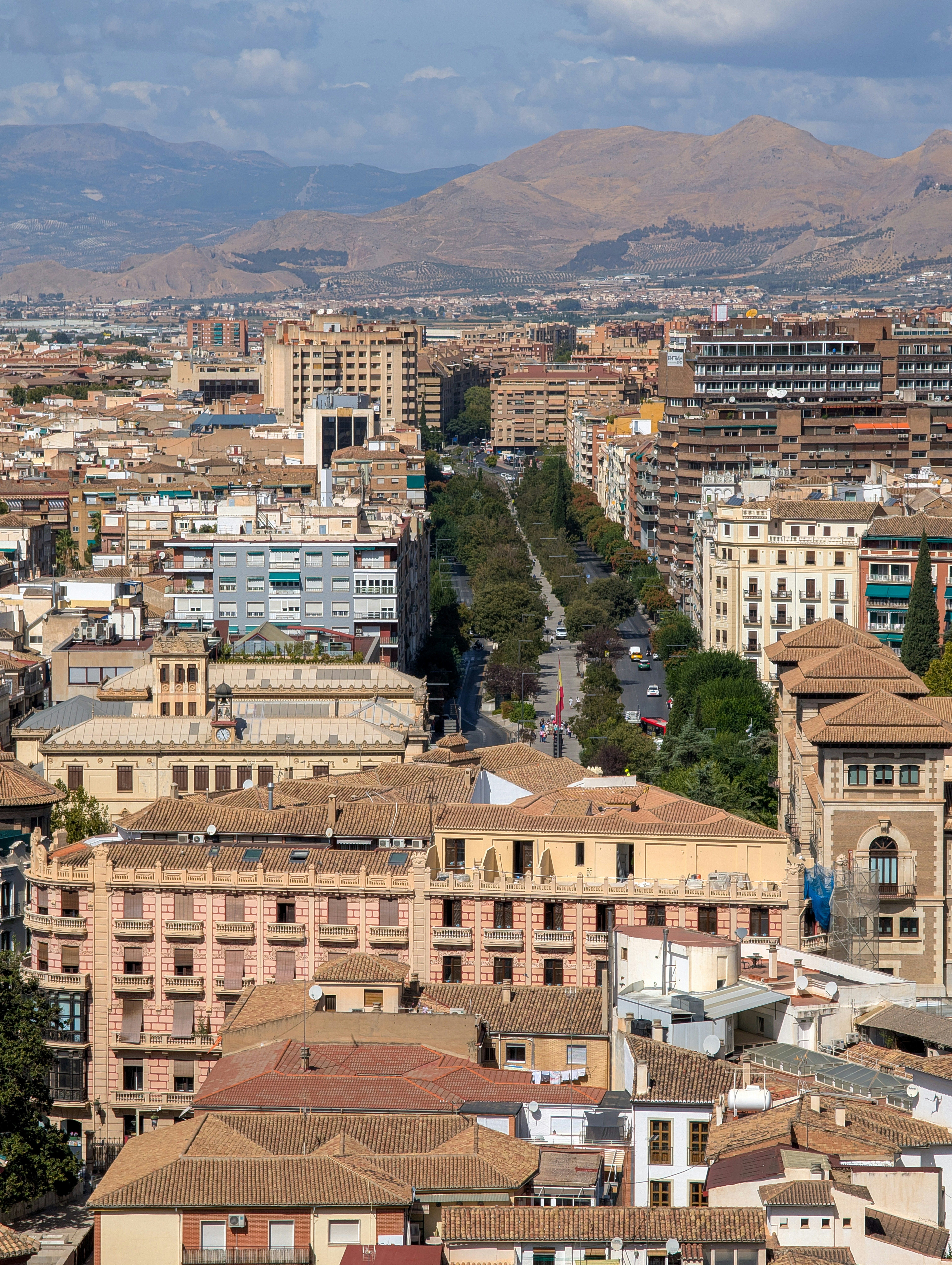 Socio oficial para la automatización del mantenimiento de equipos críticos en Granada - Más de 15 años de experiencia