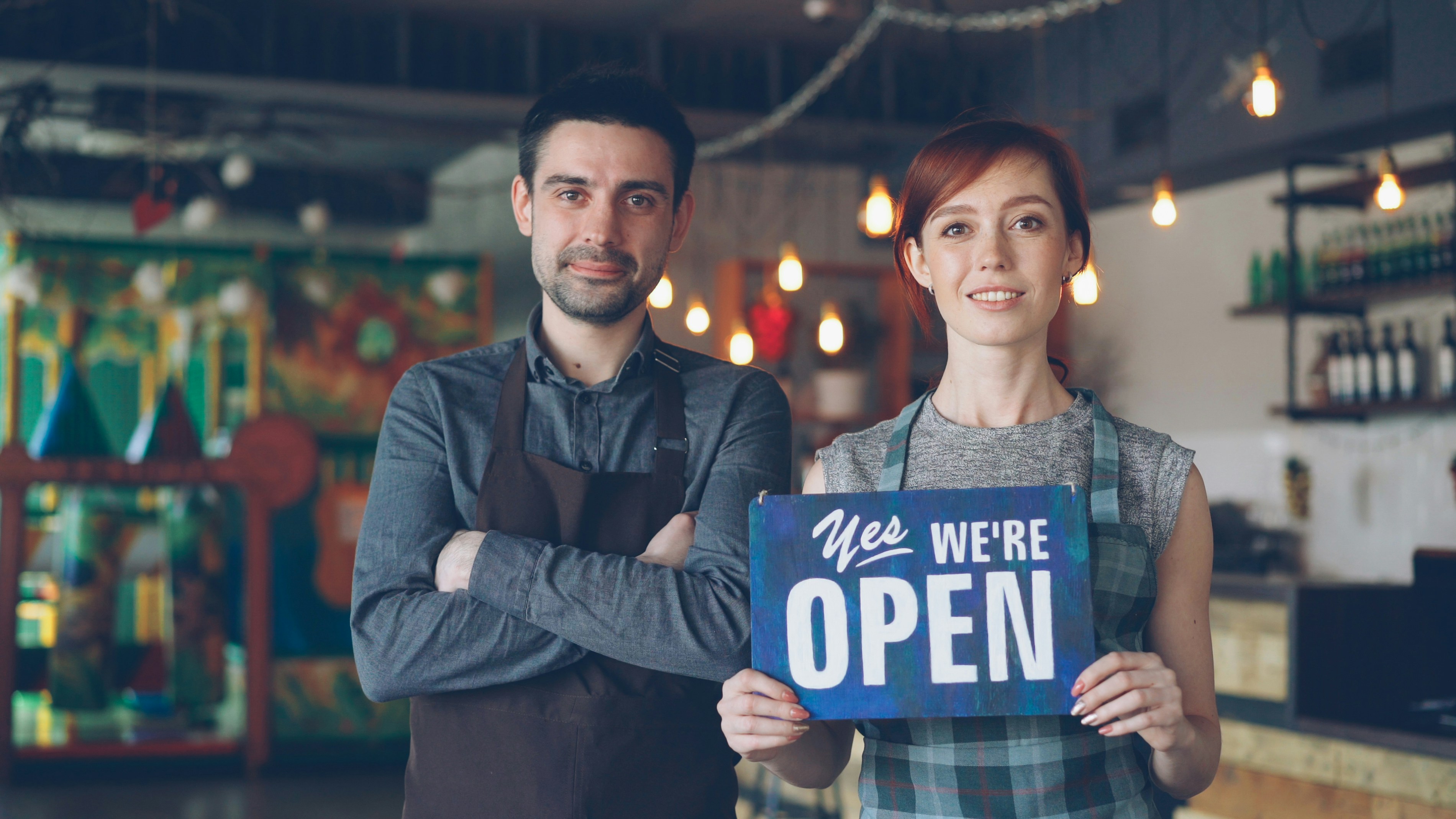 ¿Pueden pequeñas empresas obtener beneficios de la IA en el desarrollo de software?