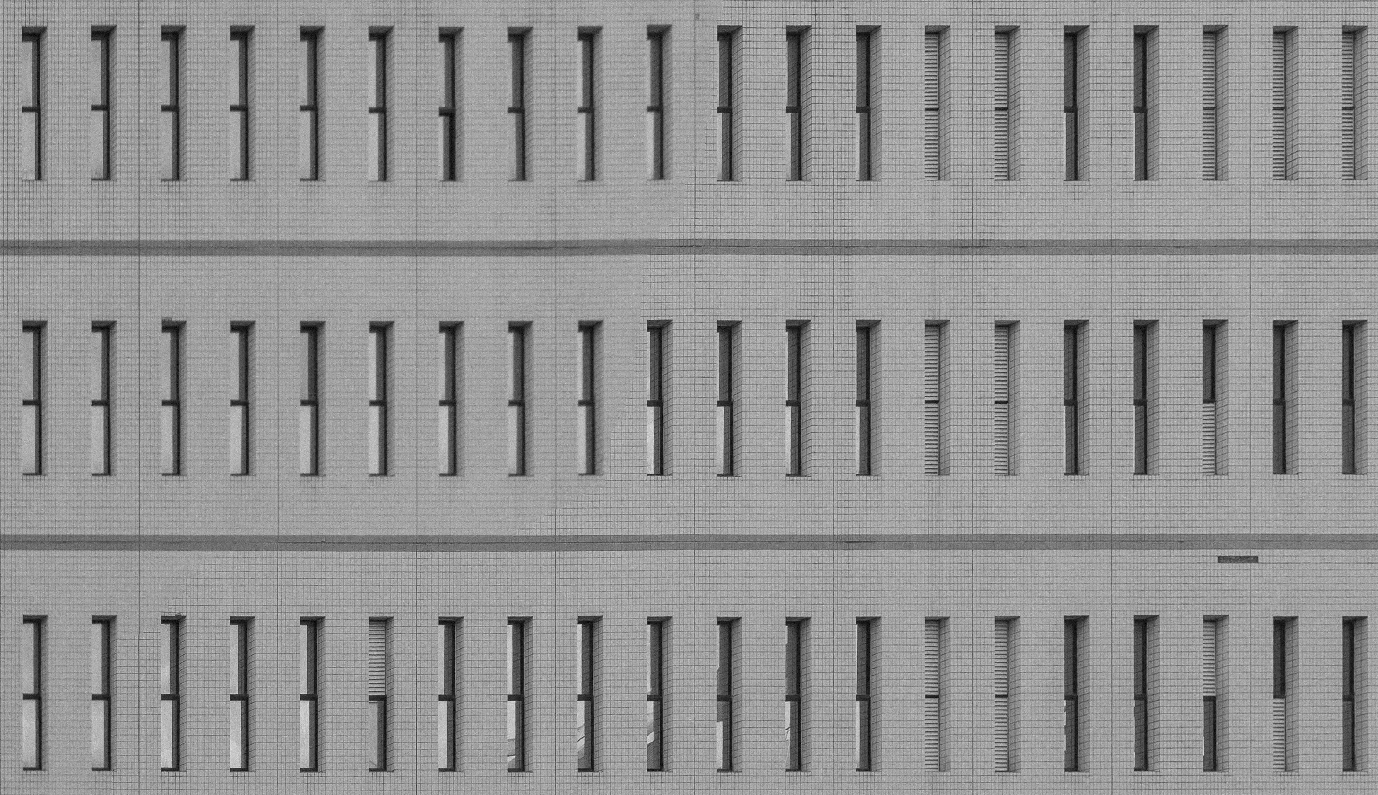 Fabricación a gran escala y caracterización de homojunciones de SAF para dispositivos spintrónicos de alta frecuencia