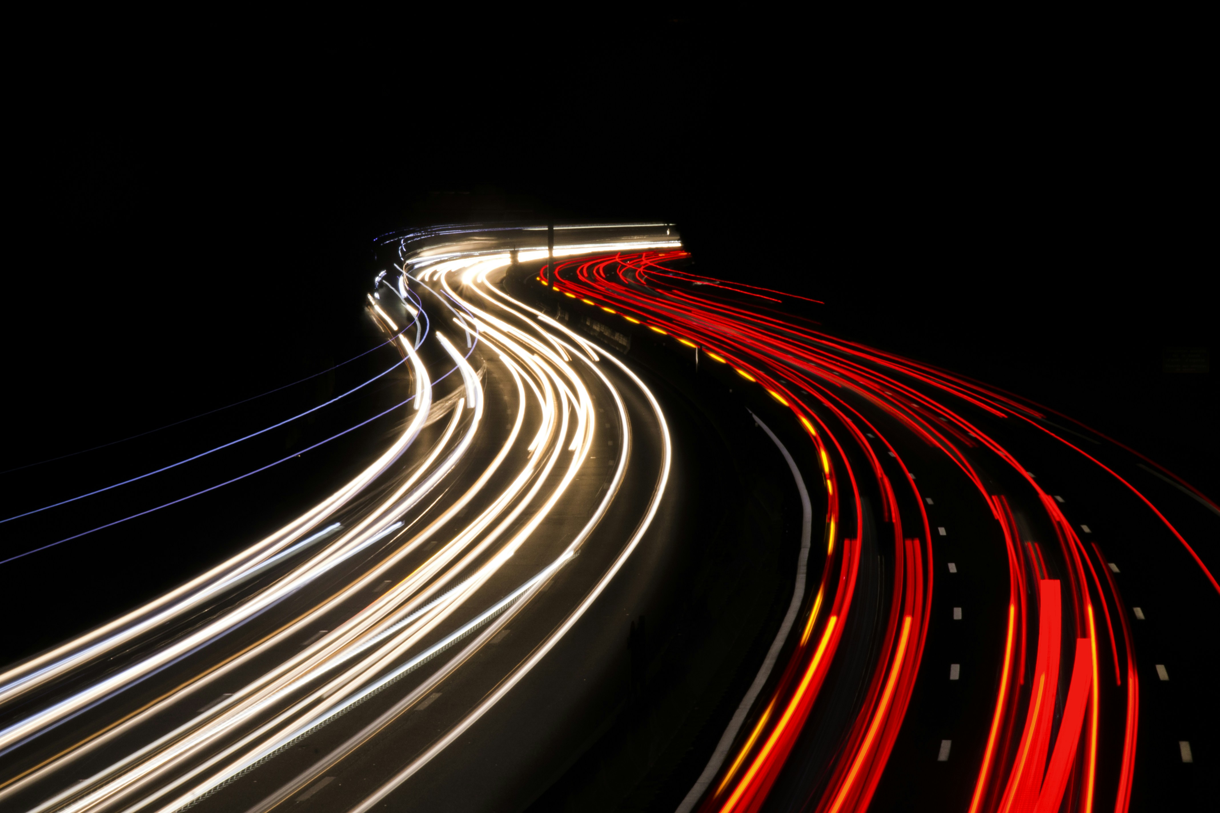 CIWI-CKT: Fusión de ondas caóticas y transferencia entre ciudades