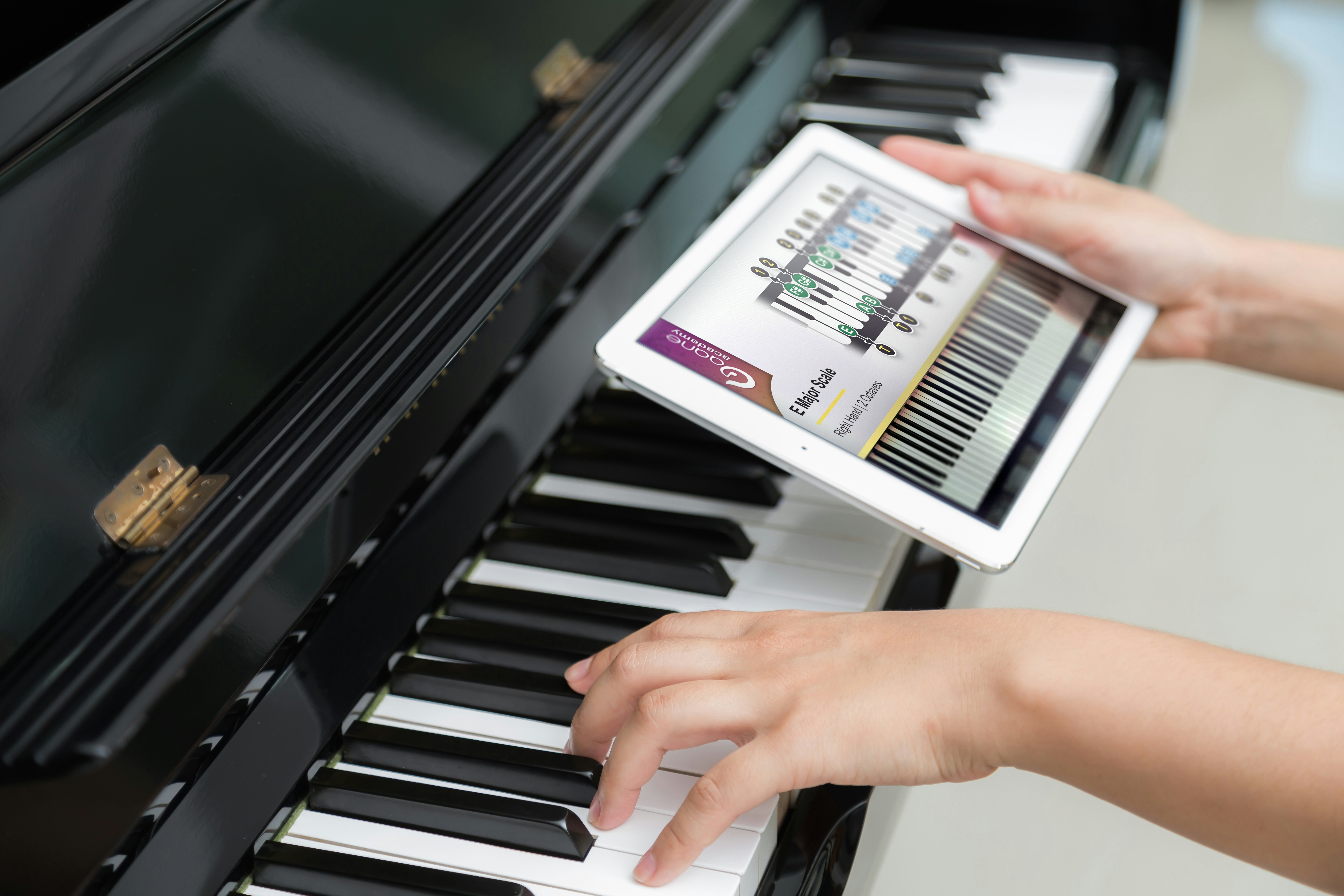 Clases de piano tradicionales cuestan más en semanas que Flowkey por $80 5años