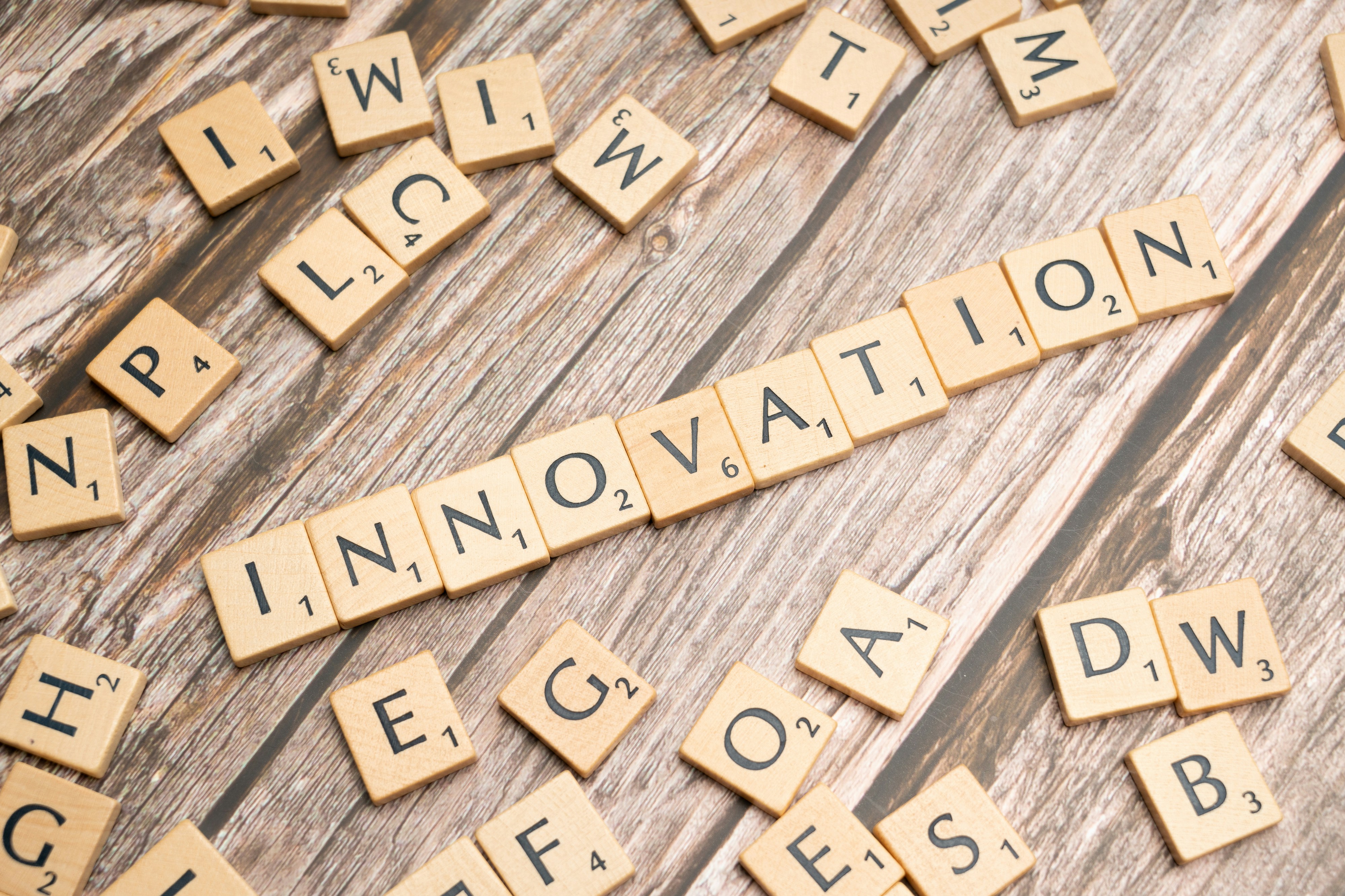 No te perdas: 4 innovaciones en AI que redefinirán el marketing en las redes sociales en 2025!