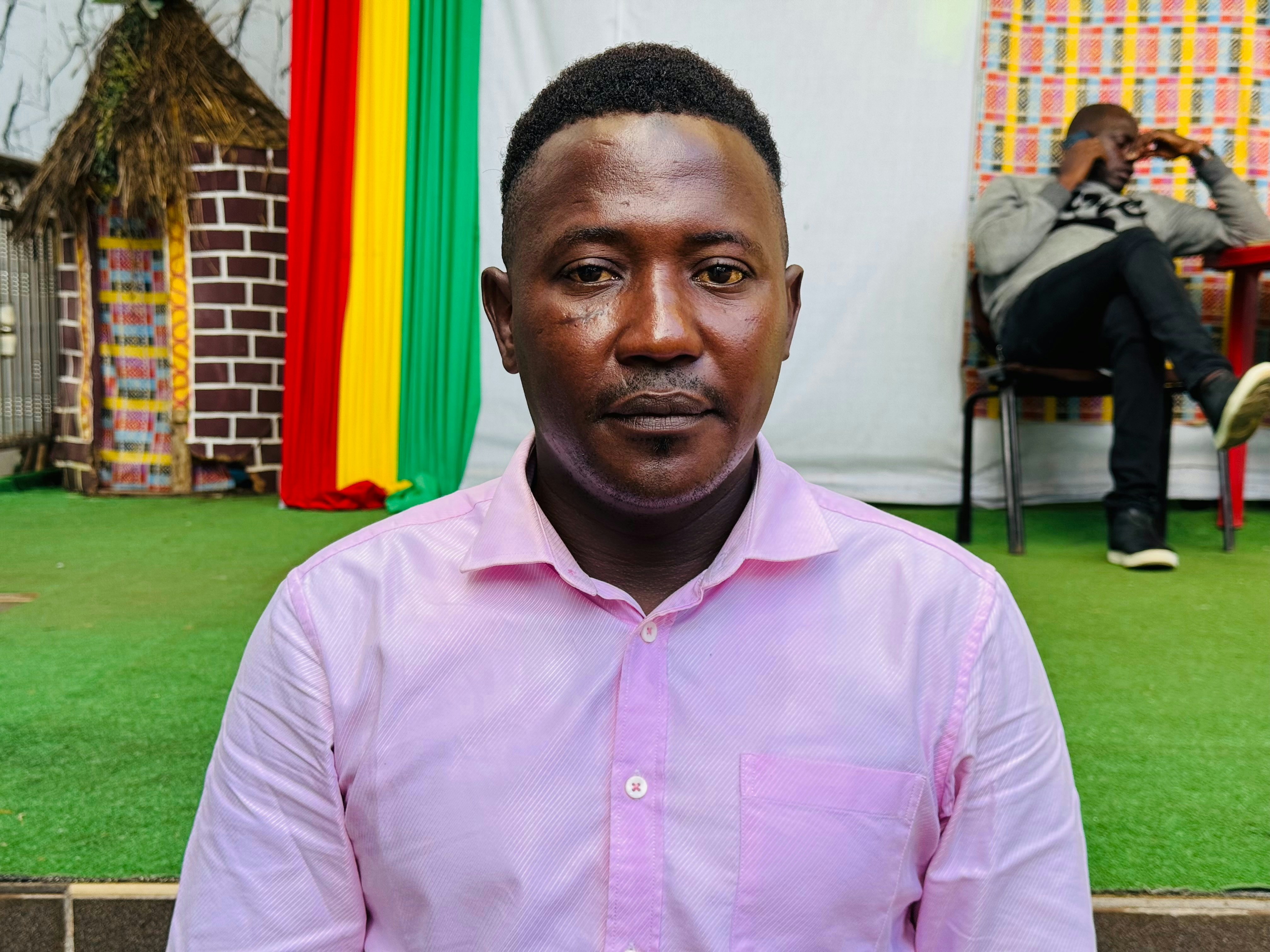 Condena las prácticas de suspensión de cuentas desproporcionadas en Fiverr, pide protección de derechos digitales Asaaju Peter