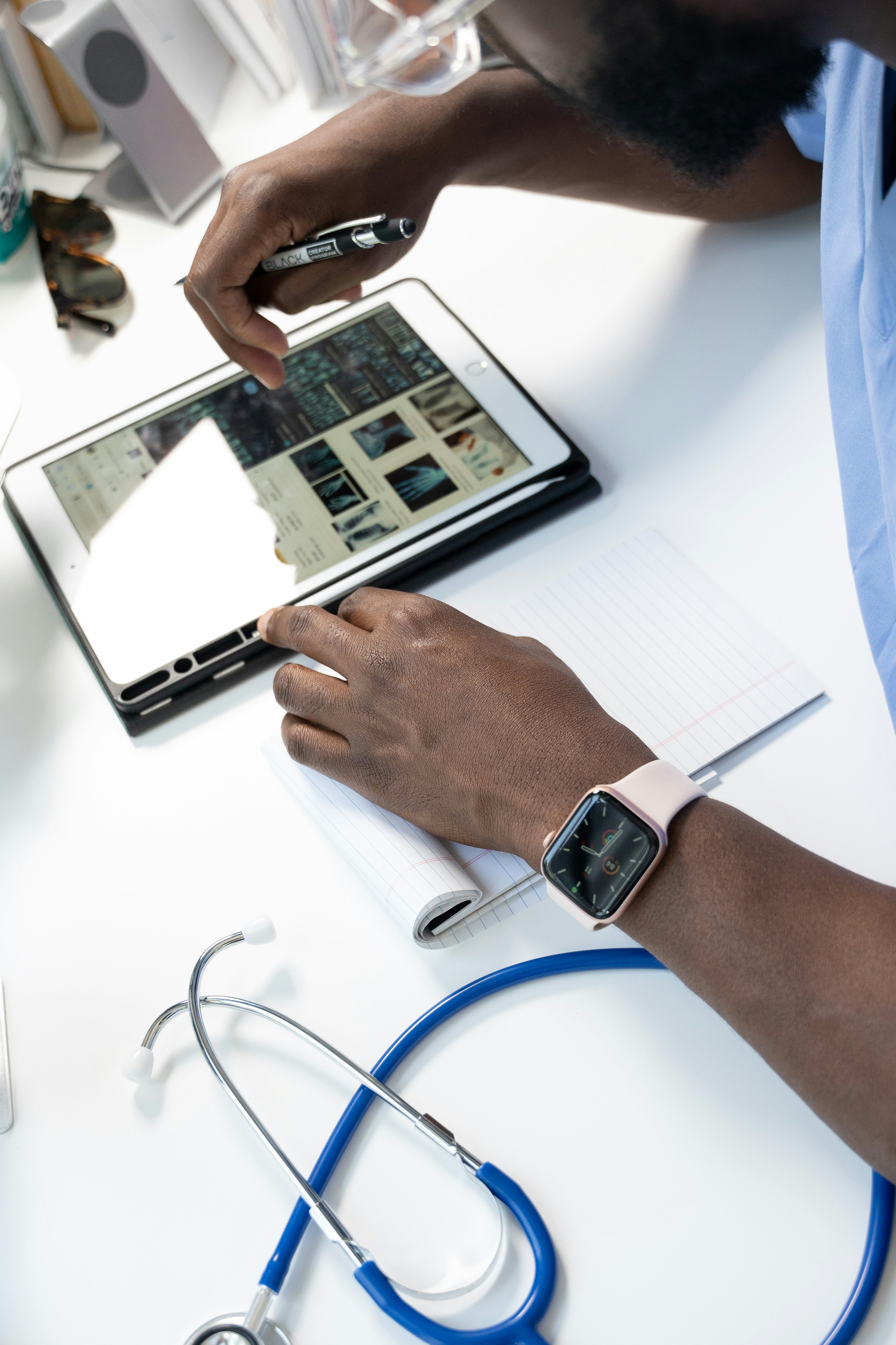 Cómo elegir un socio oficial de software para salud