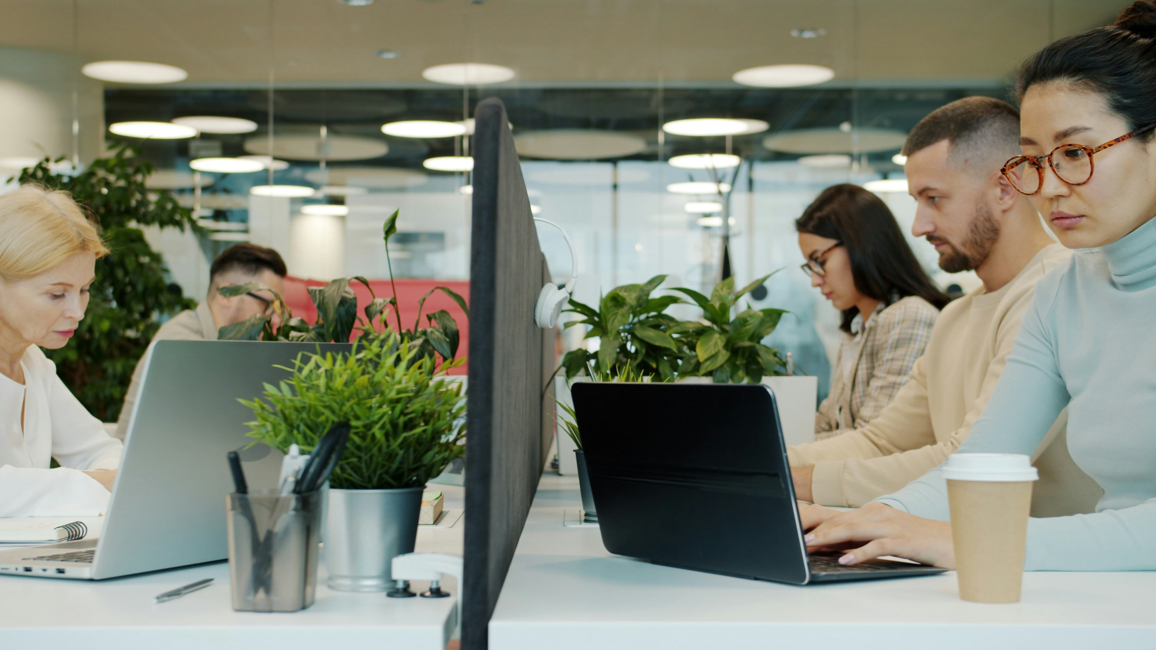 ¿Eliminar tareas repetitivas de oficina apoya la transformación digital eco-amigable?