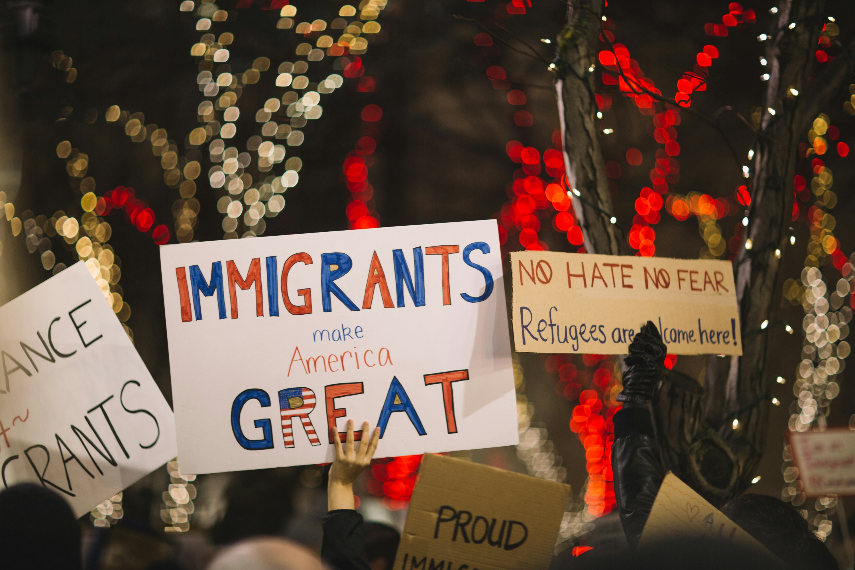 ¿Cómo la información engañosa afecta a las comunidades inmigrantes: lanzamientos y ideas