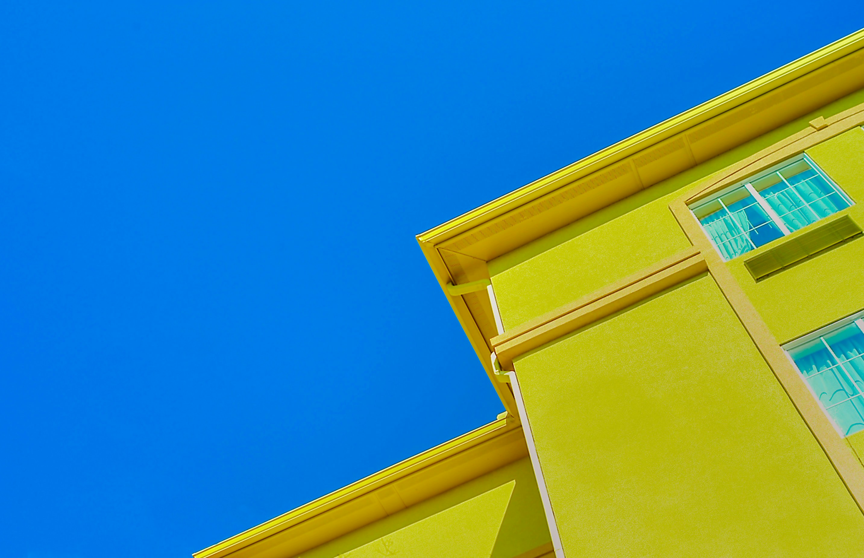 Optimizando correos electrónicos de bienes raíces con IA: Comparación de 7 principales proveedores