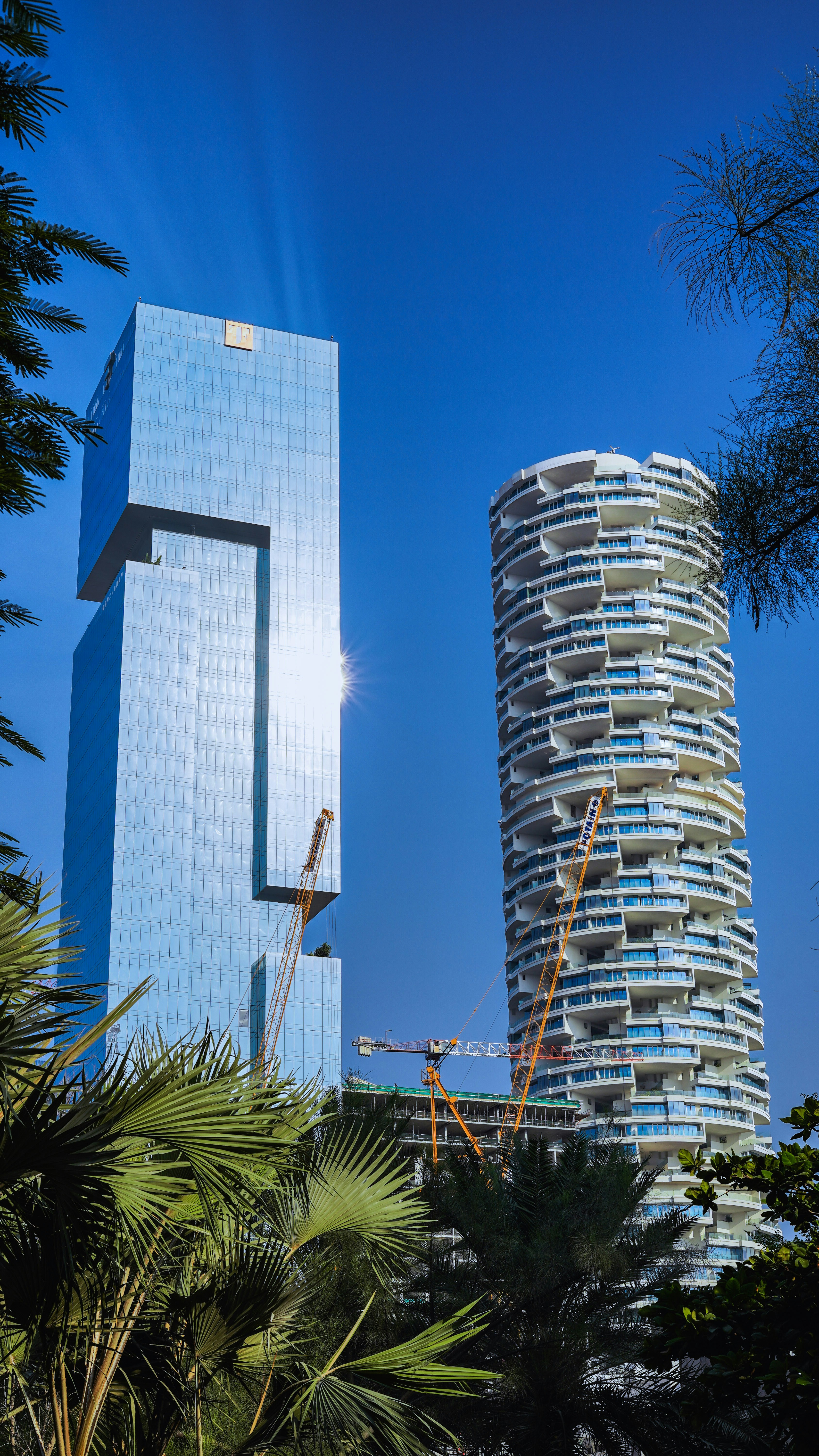 Comparación completa: empresa de desarrollo de comercio electrónico en Barcelona vs sitios web DIY