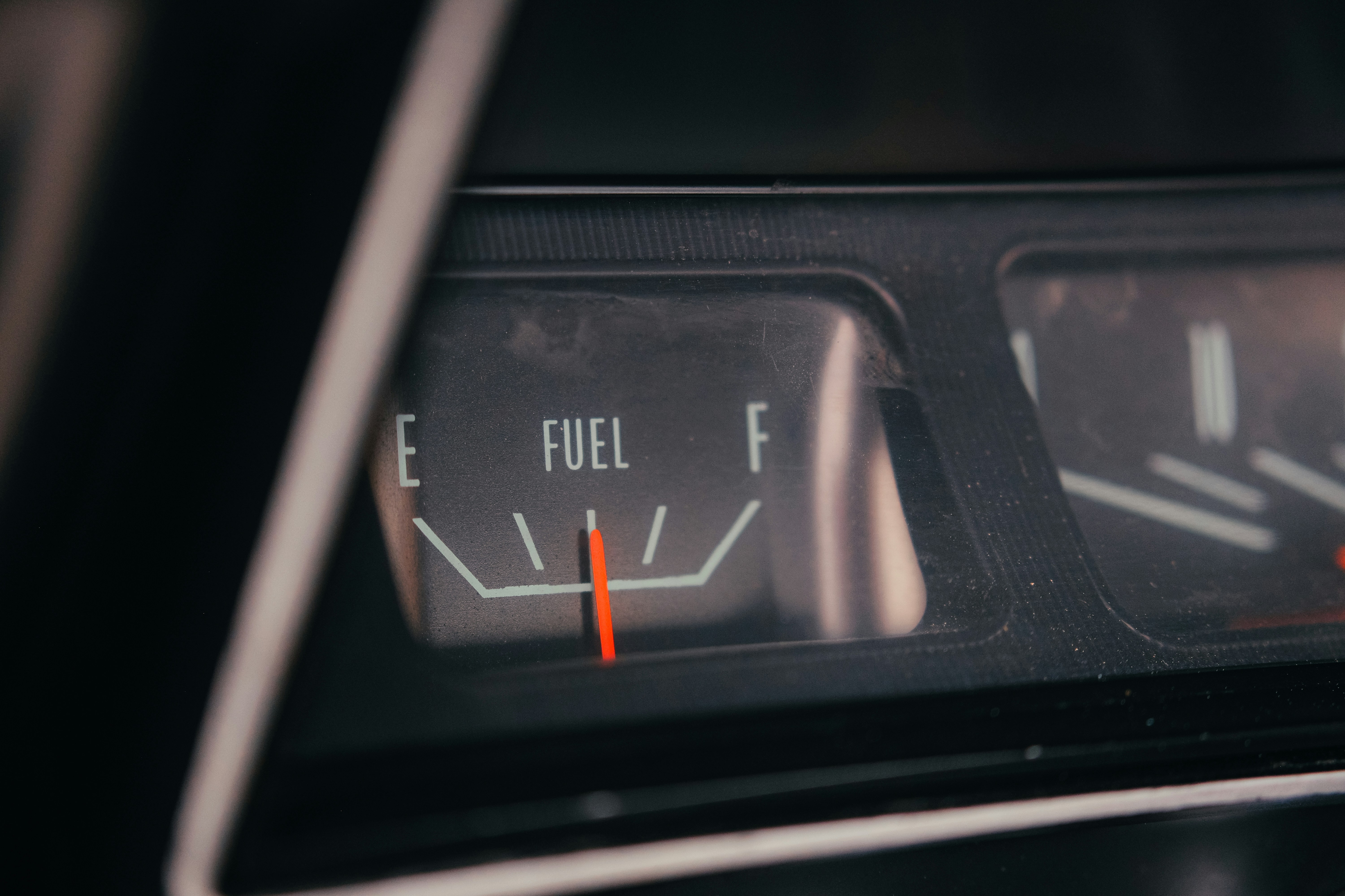 Calibración Avanzada de ECU de Gasolina: Por qué la Lógica de Ingeniería Supera al Ajuste Genérico