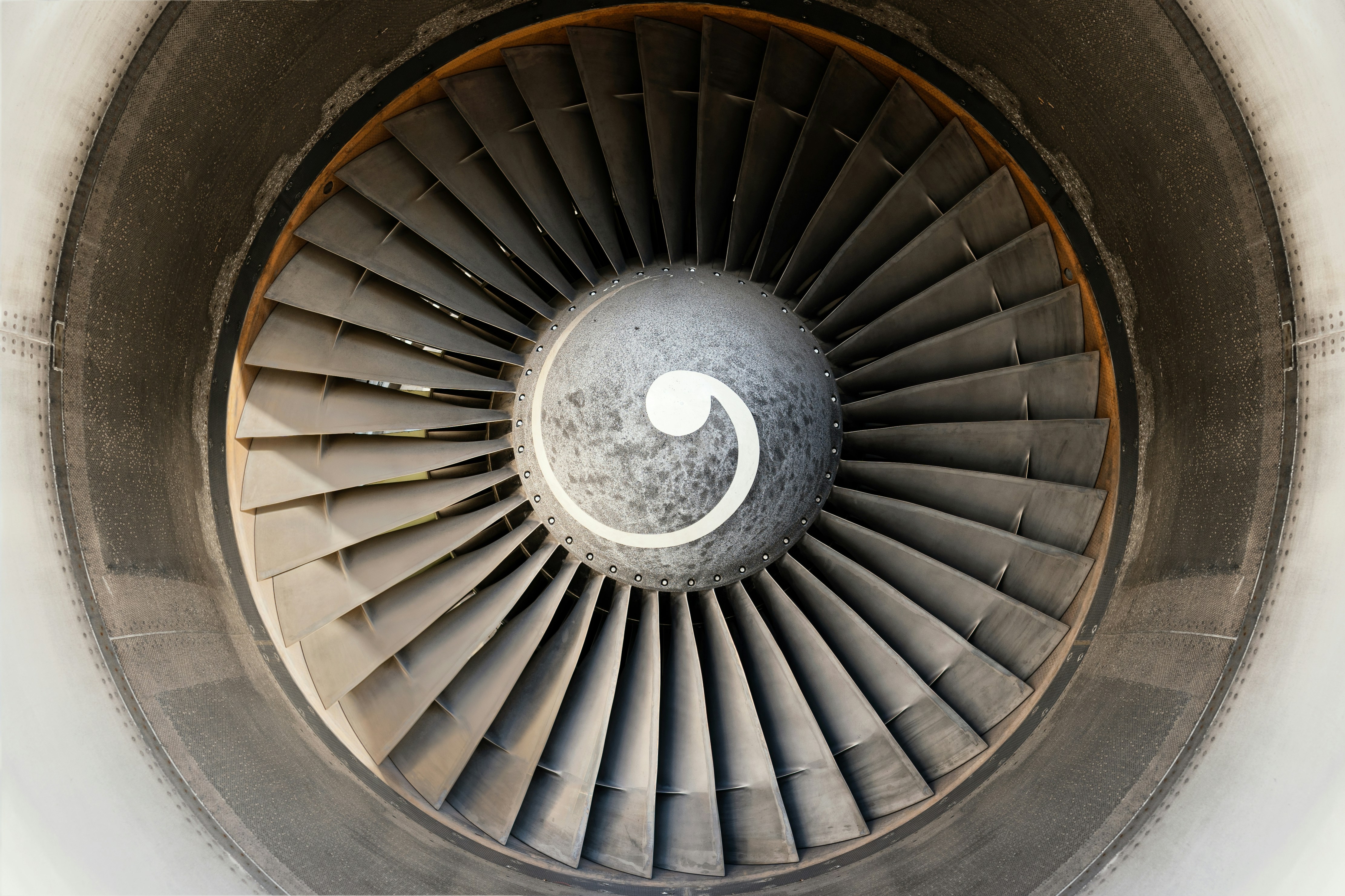 Estimación de Vida Útil Restante para Motores Turbofan: Un Estudio Comparativo de Enfoques Clásicos, CNN y LSTM