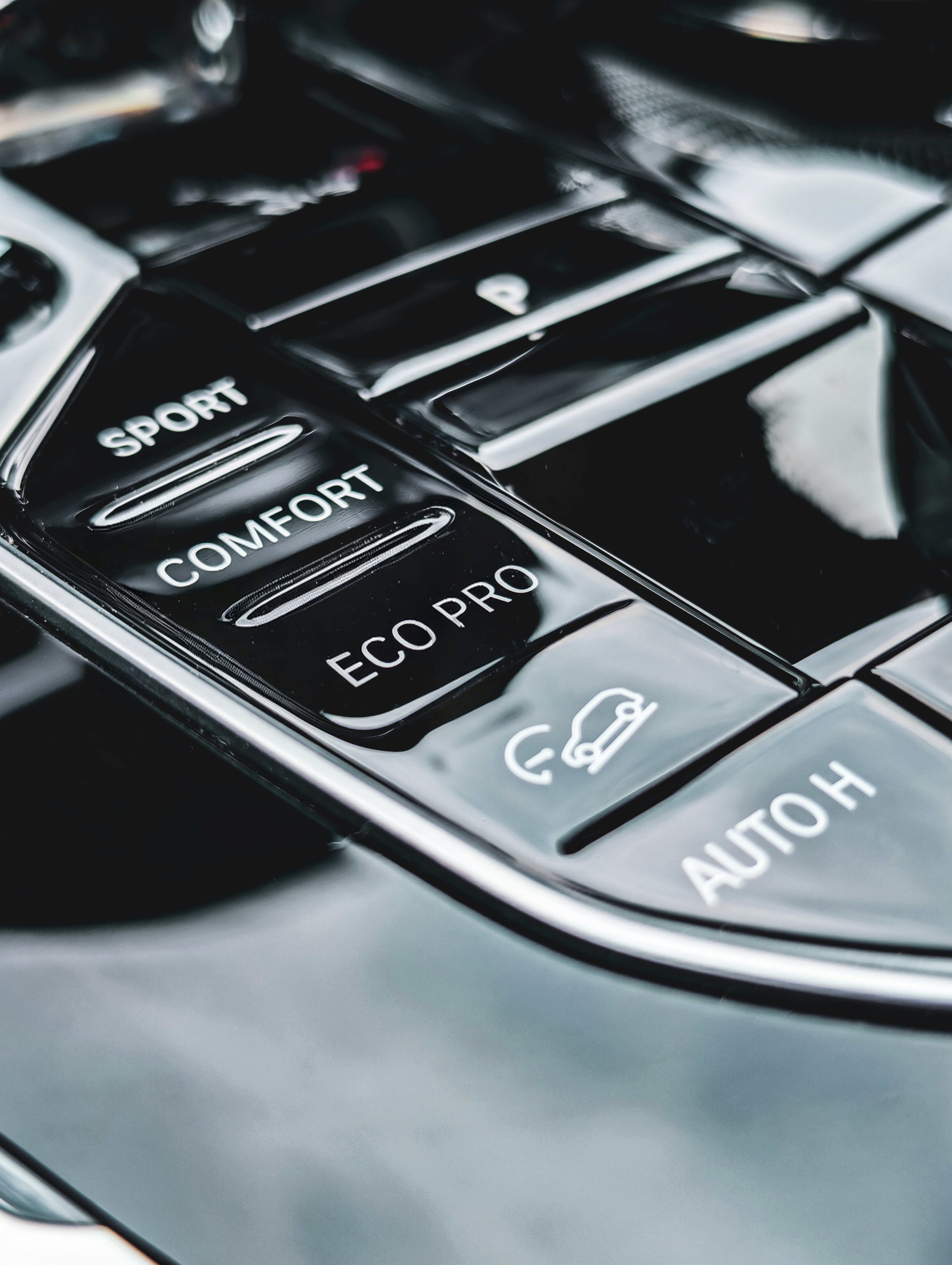 Comparación de costos de manejo de llamadas automáticas para la industria automotriz