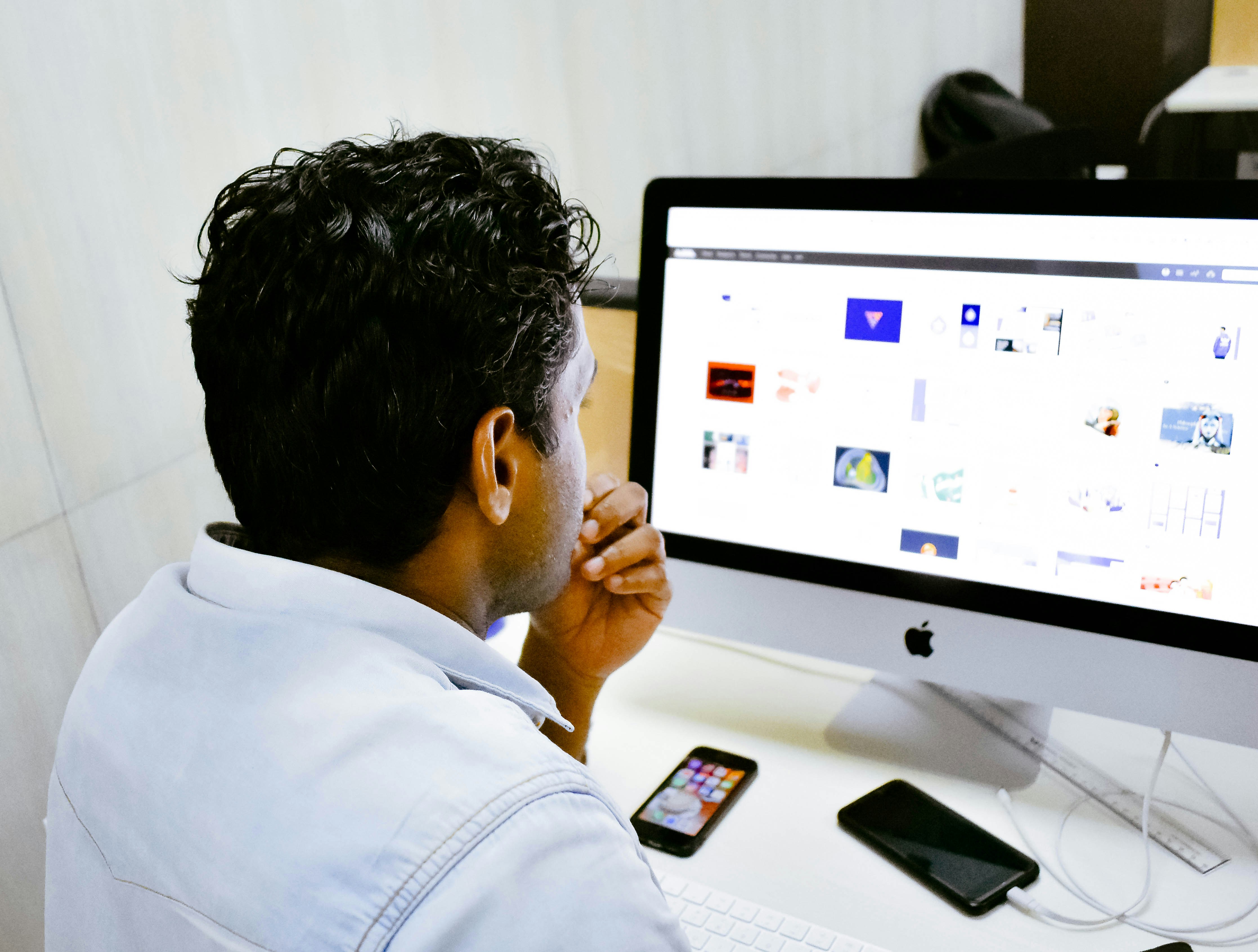 ¿Cómo funciona la compra de la página corporativa para la transformación digital?