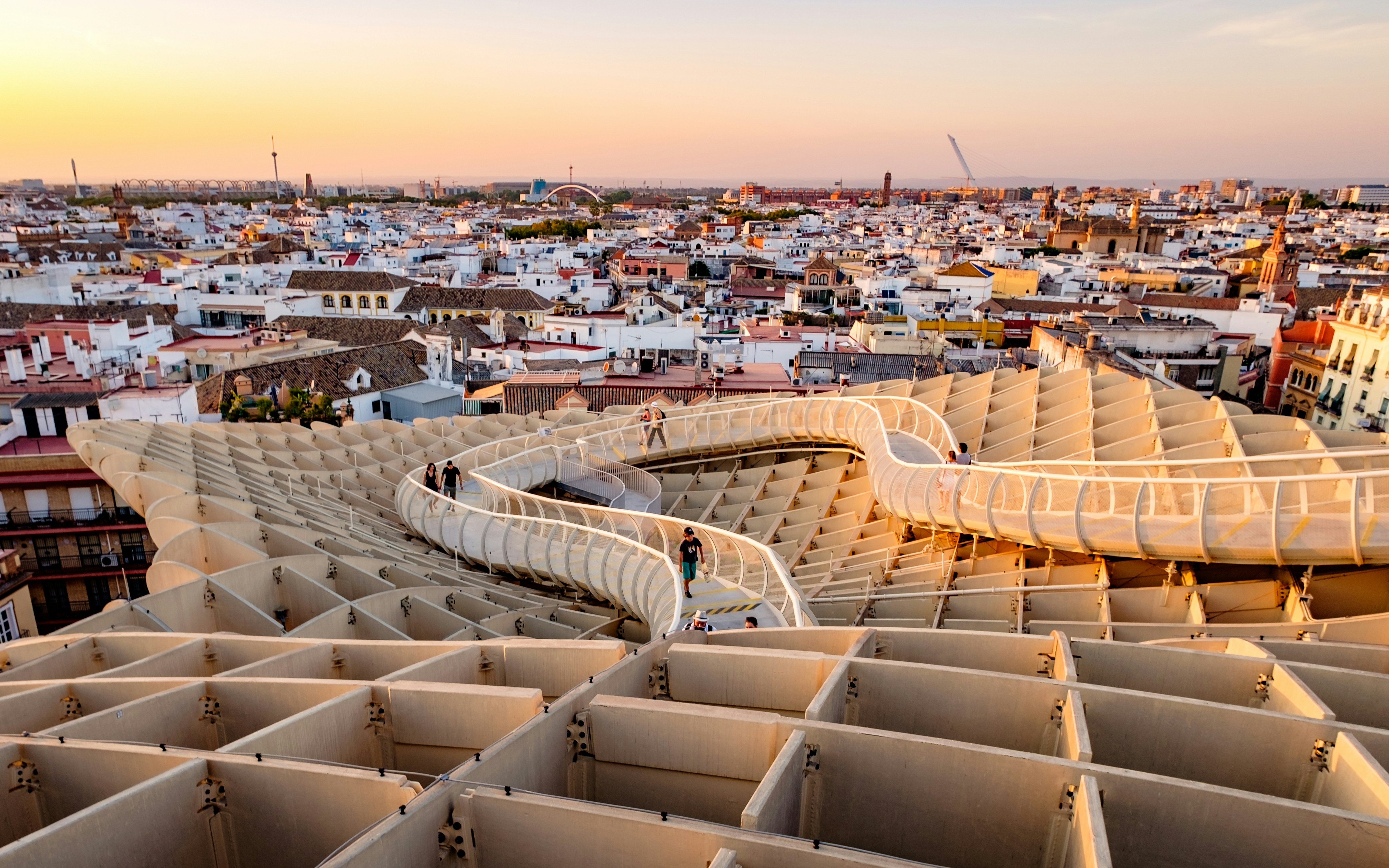 Los 3 mejores expertos en automatización con IA en Sevilla