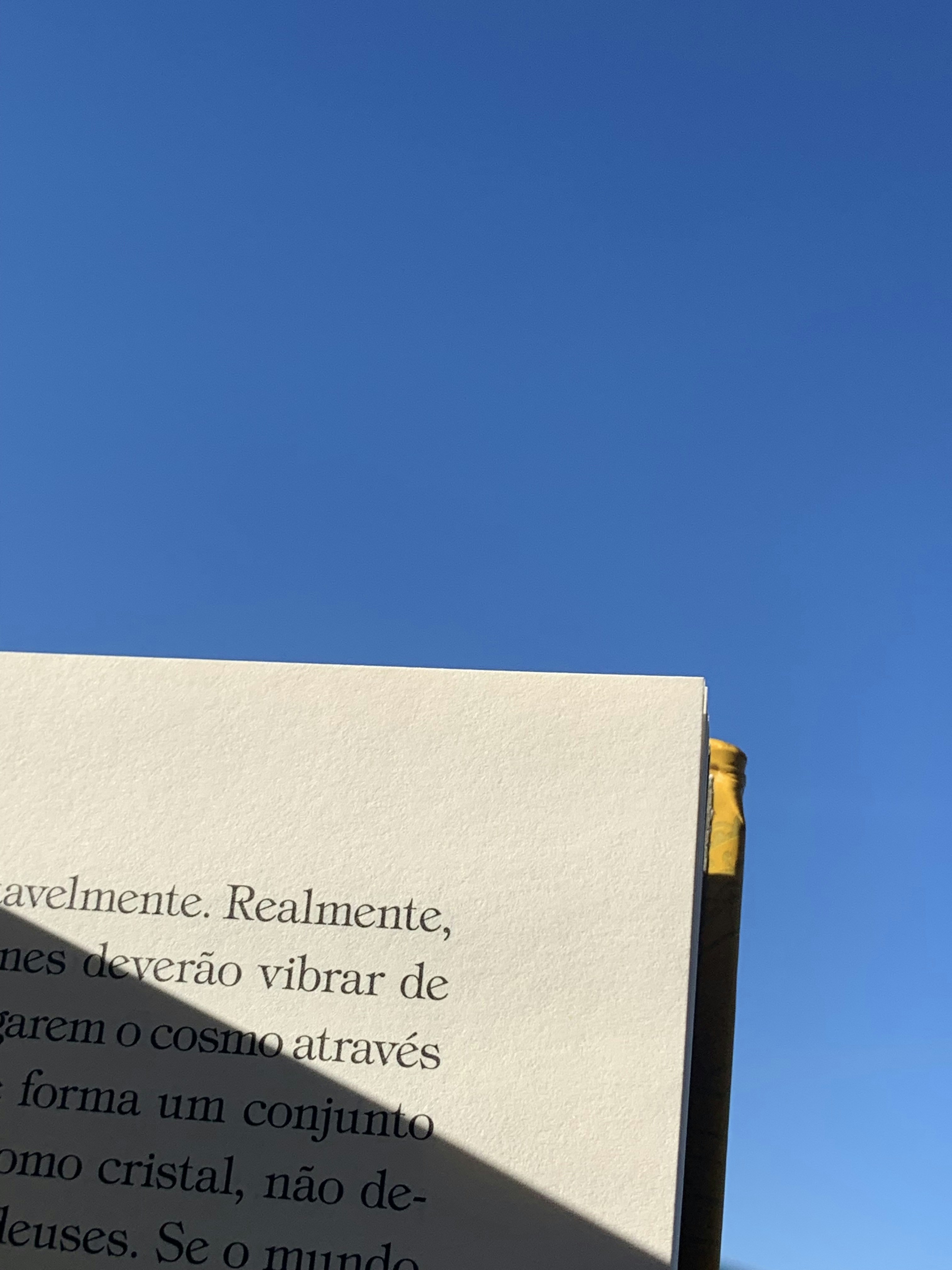 Recuperando el Conocimiento Residual: Un Nuevo Paradigma para la Cuantificación de Bajo Bit