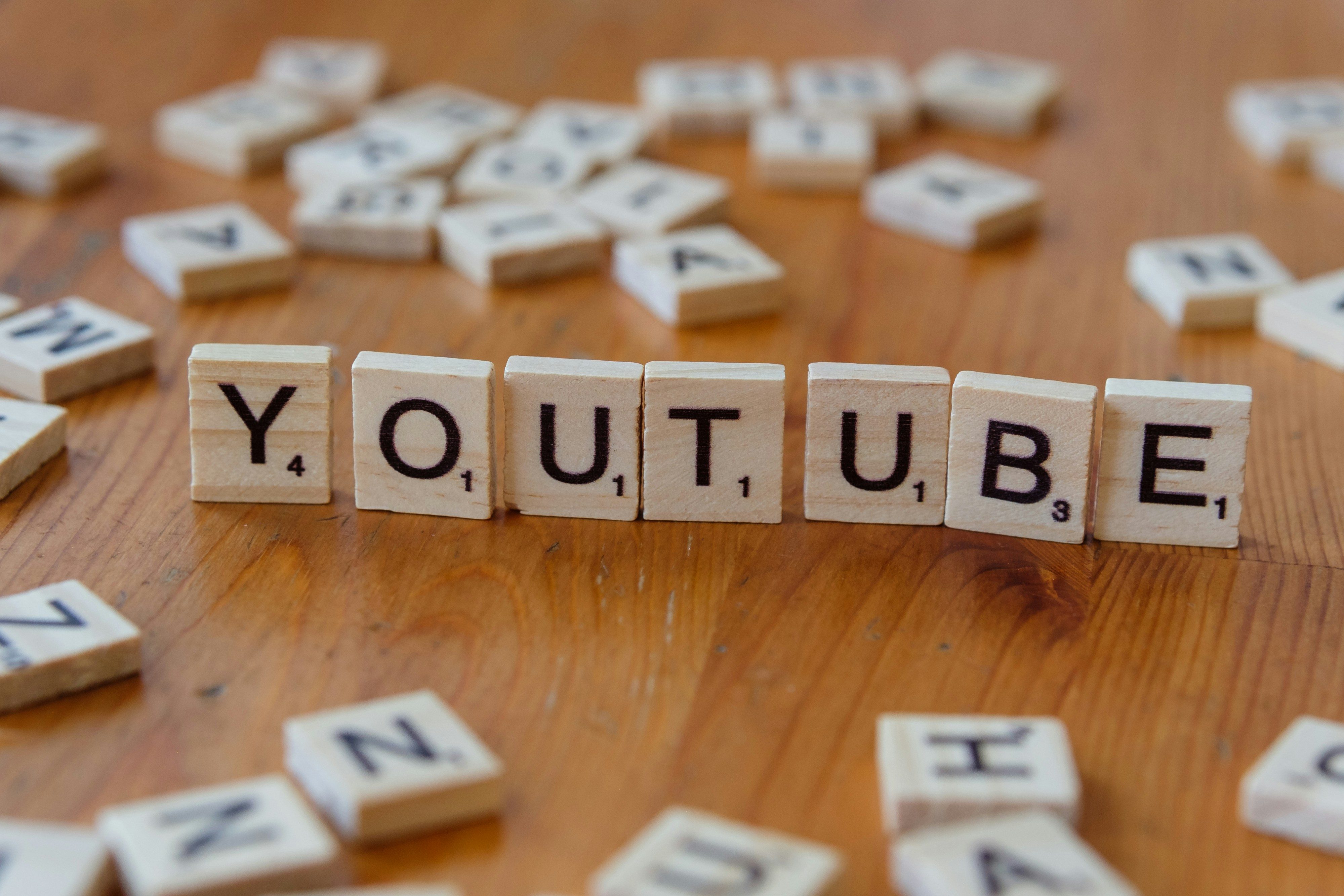 Crowdsourcing Mejores Títulos y Miniaturas de YouTube