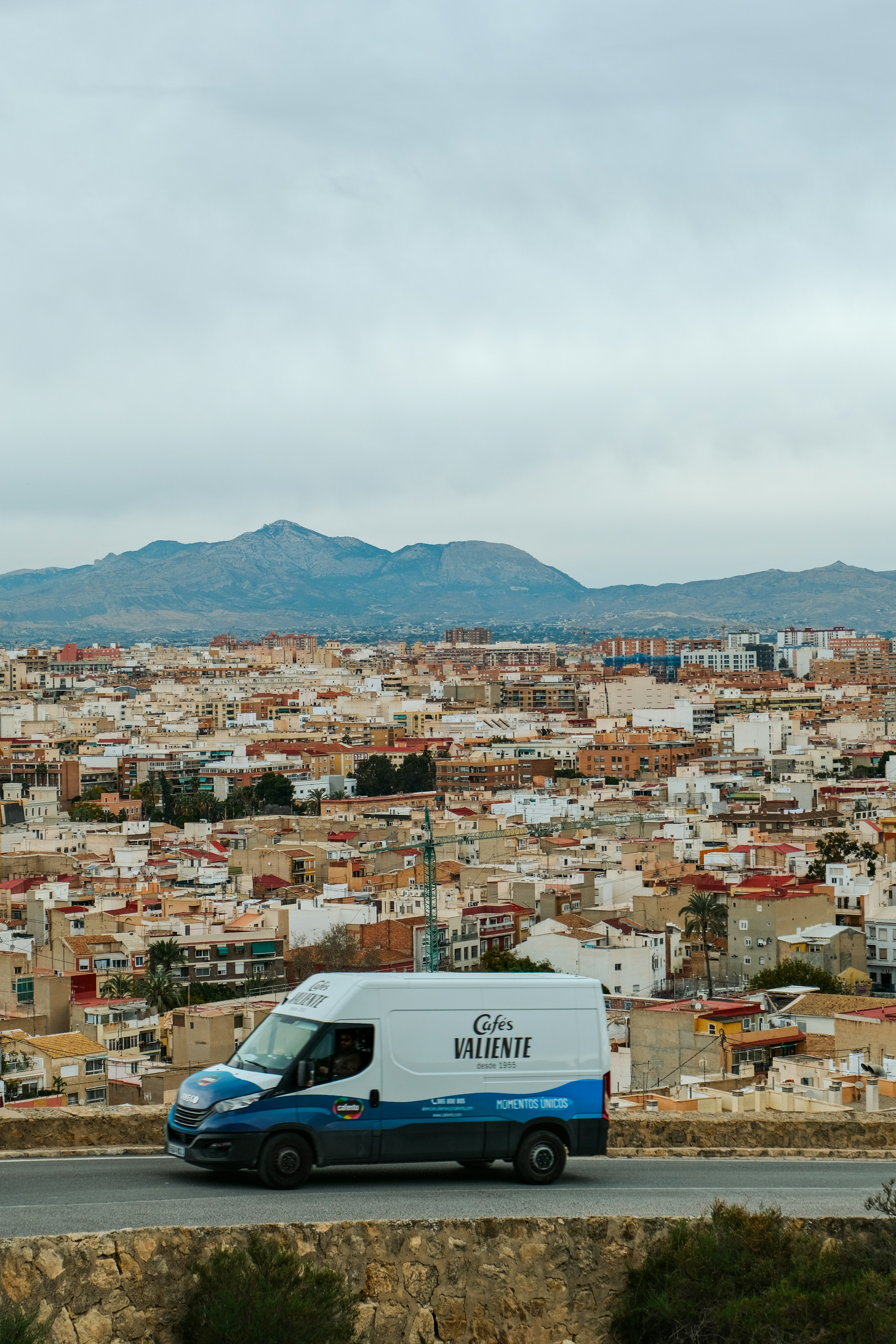 Empresa de contratación de servicios de agentes de IA en Alicante