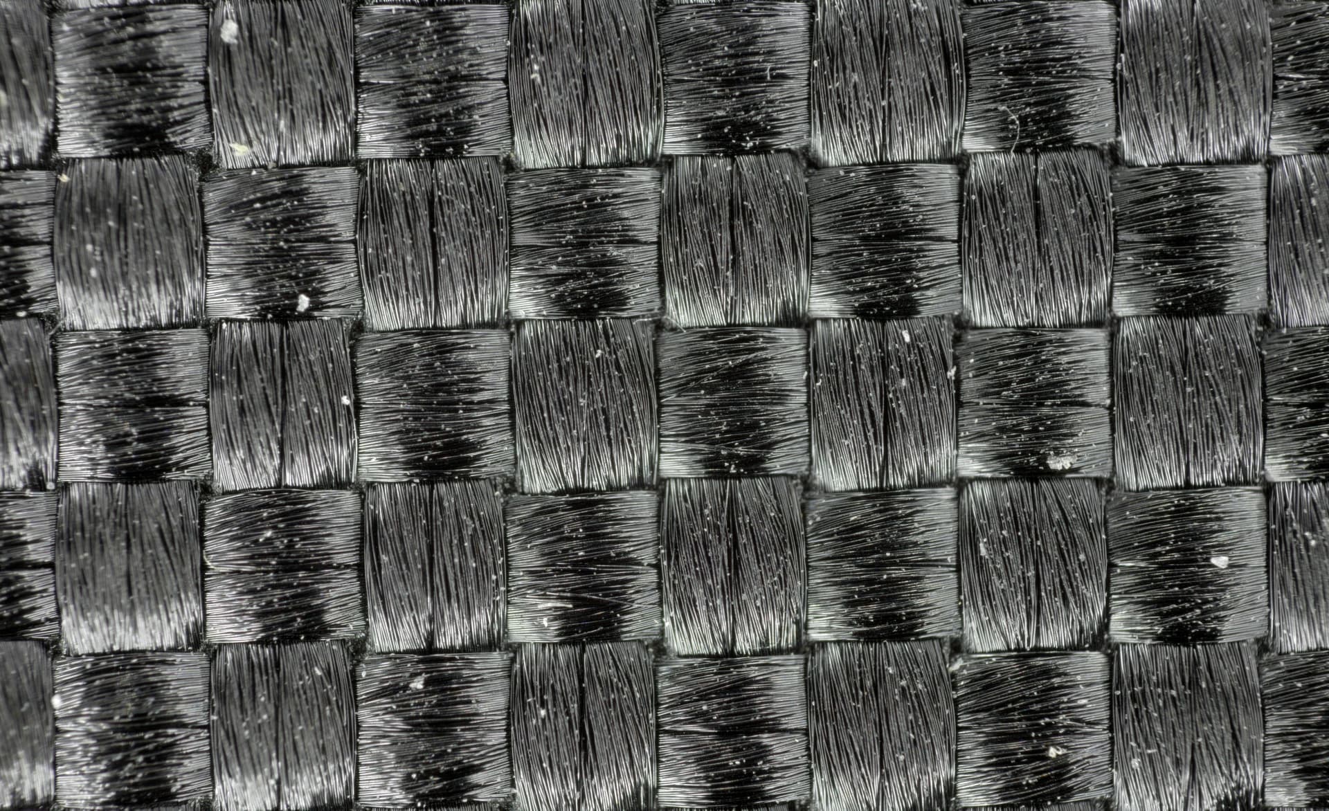 Control mioeléctrico adaptativo mediante filtrado predictivo y aprendizaje por refuerzo inspirado en la biología