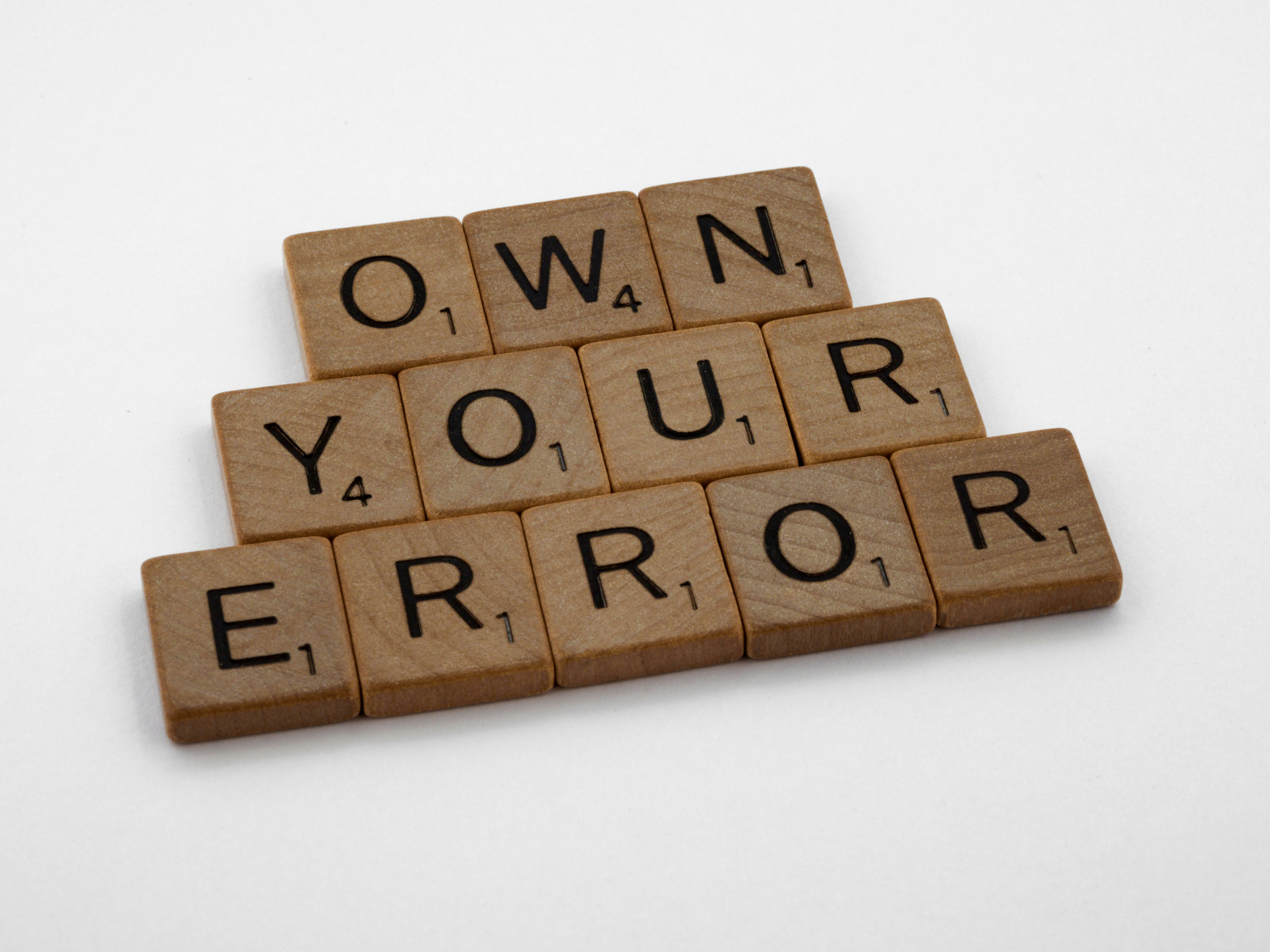 Cómo el desarrollo de aplicaciones personalizadas resuelve problemas de errores en la nómina para servicios de recursos humanos