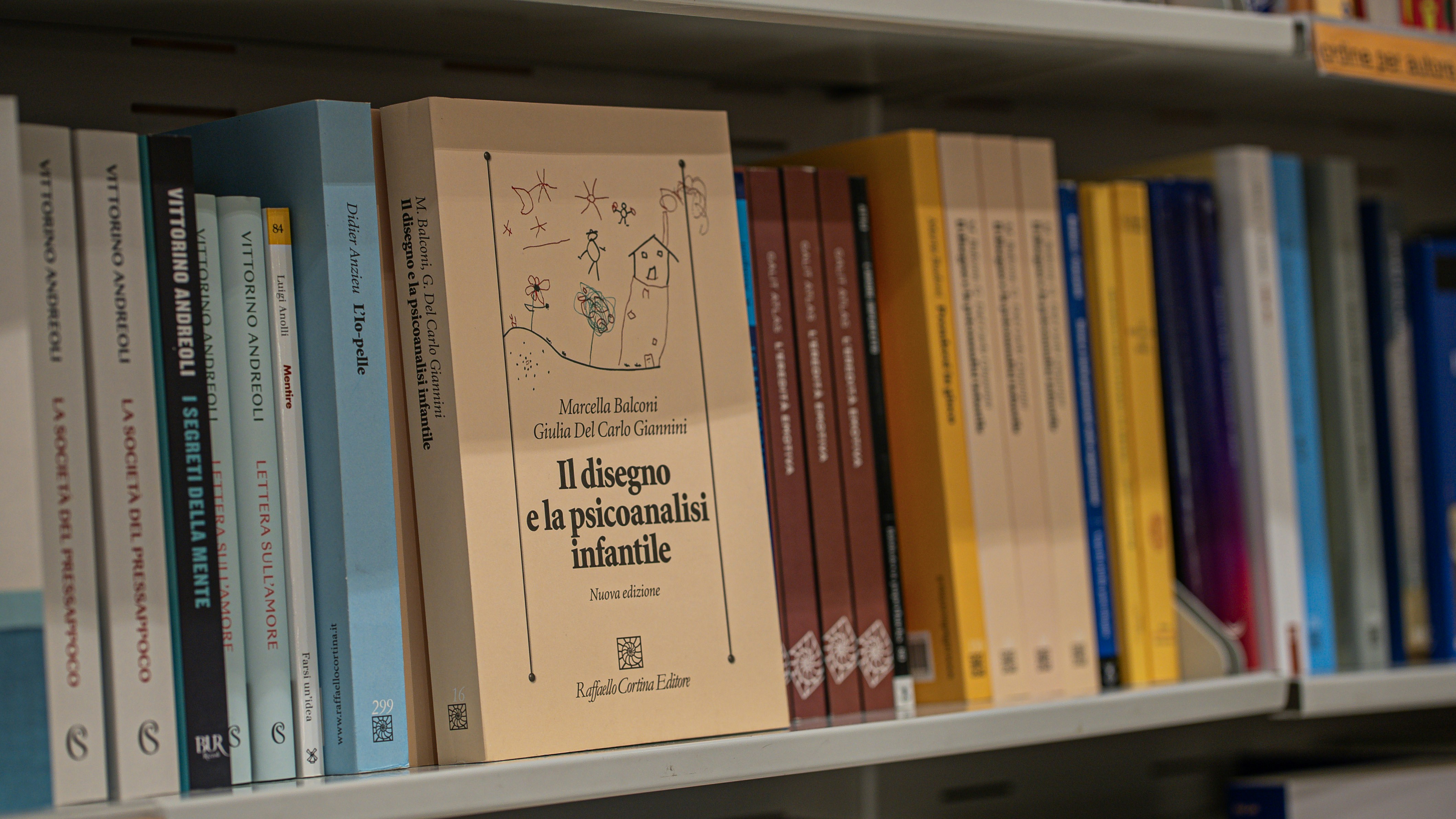 DeconDTN-Toolkit: Una biblioteca para la evaluación y mejora de la robustez frente al cambio de procedencia