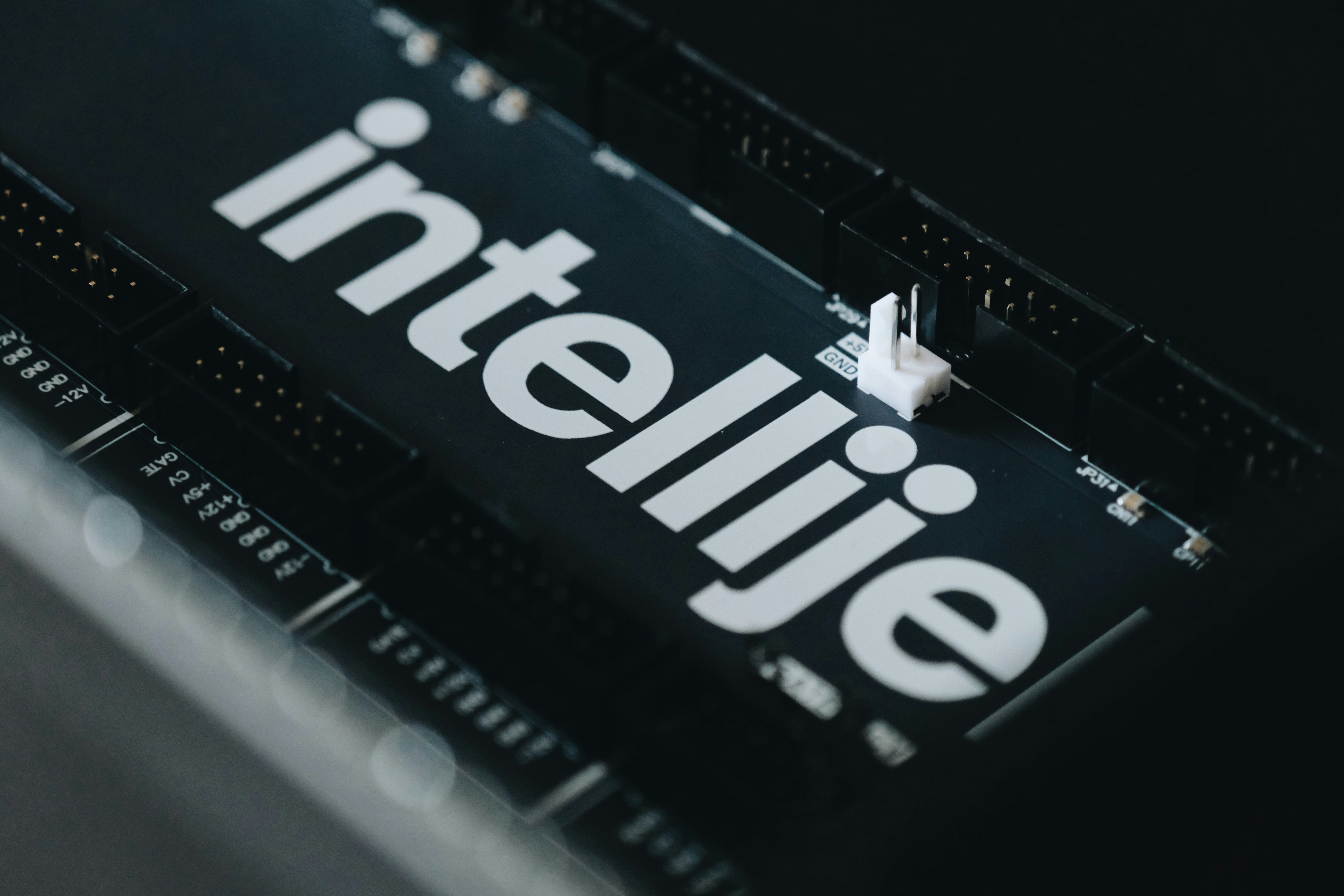 Dejé de intentar seguirle el ritmo a la inteligencia artificial: esto es lo que pasó en su lugar