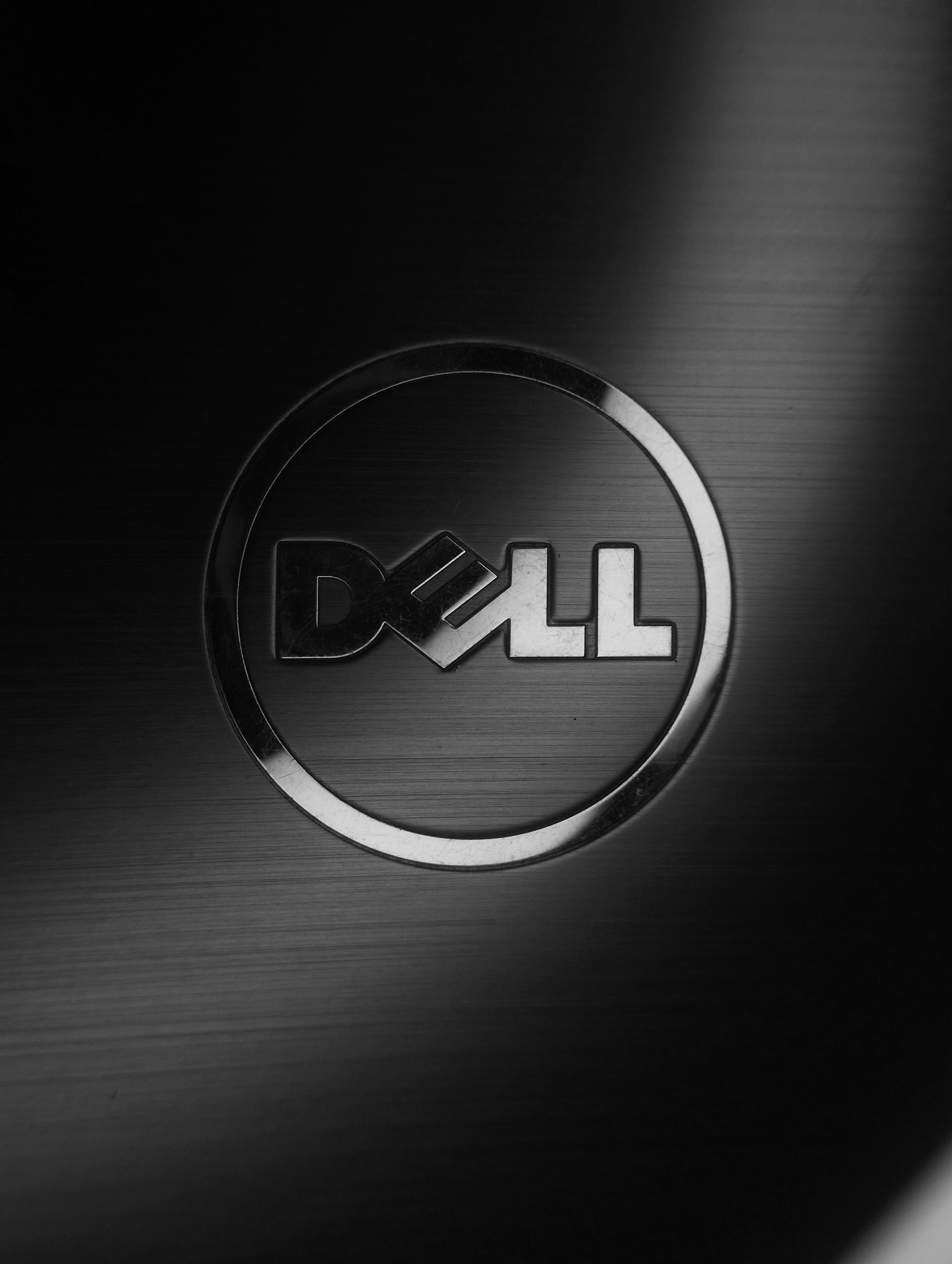 El Dell XPS 13 de $599 viene a quitarle el dinero del almuerzo al MacBook Neo