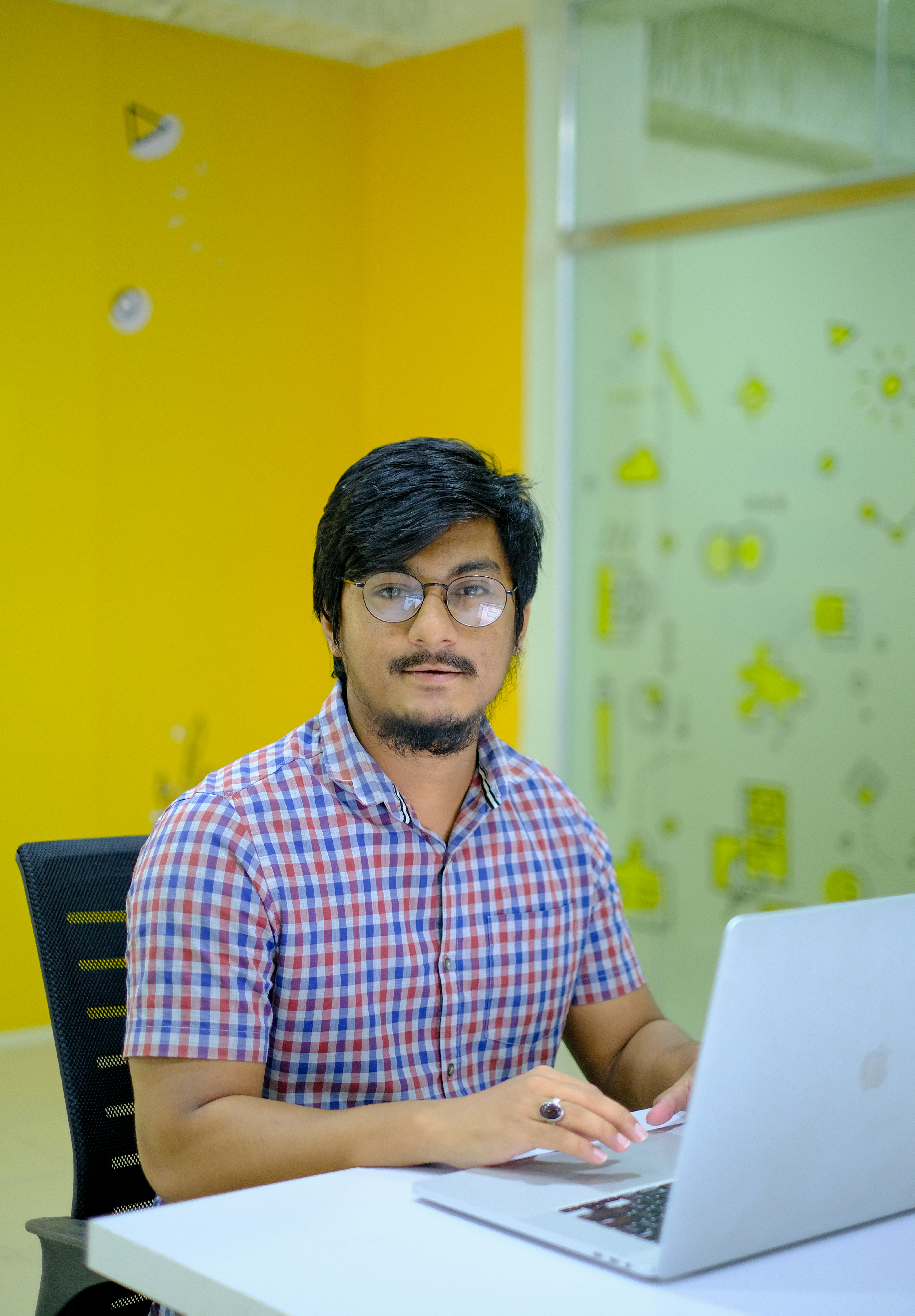 ¿Es la empresa de desarrollo adecuada para startups y grandes empresas?