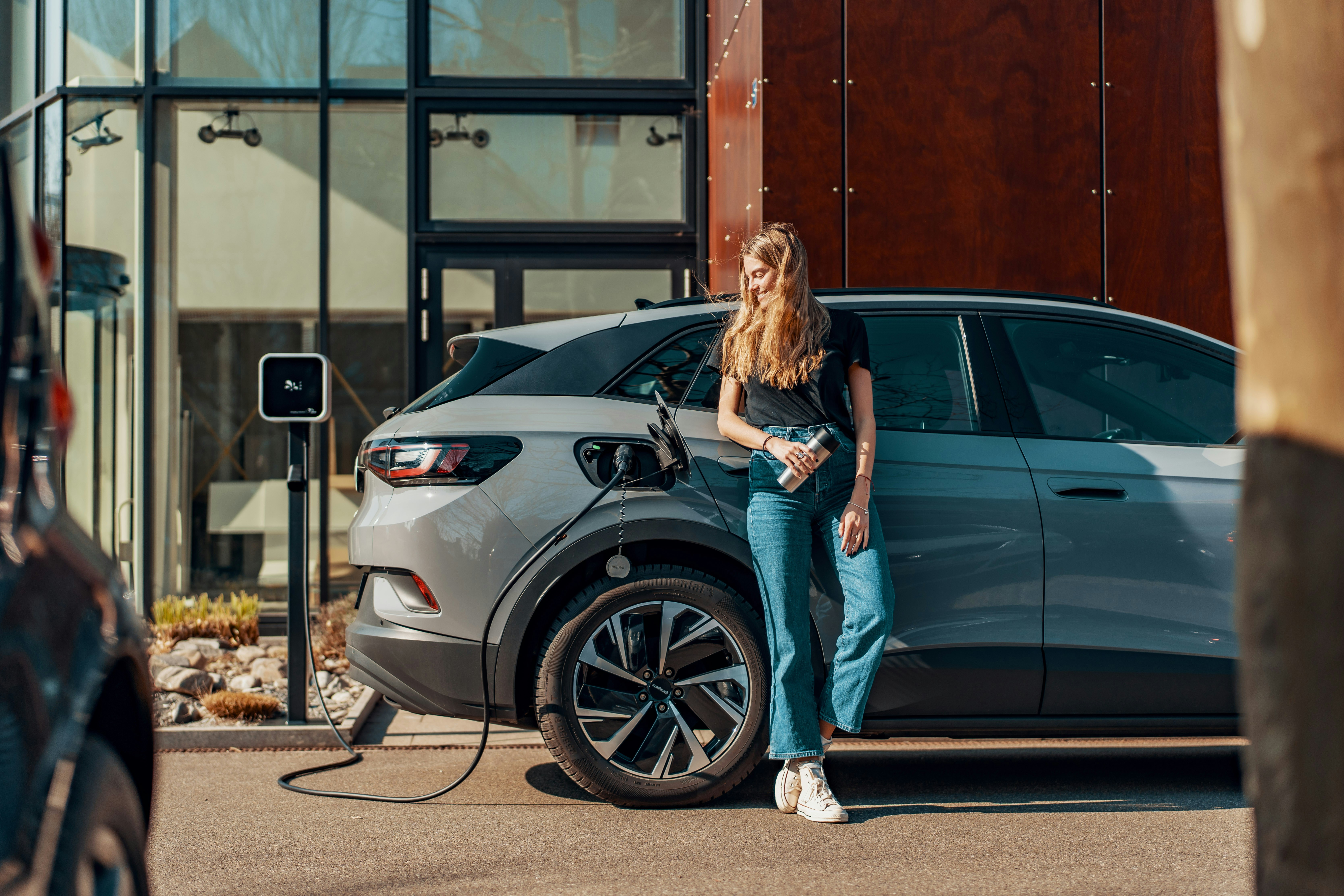 Deja de pagar por gasolina: estos 5 SUV eléctricos cuestan menos de $40,000
