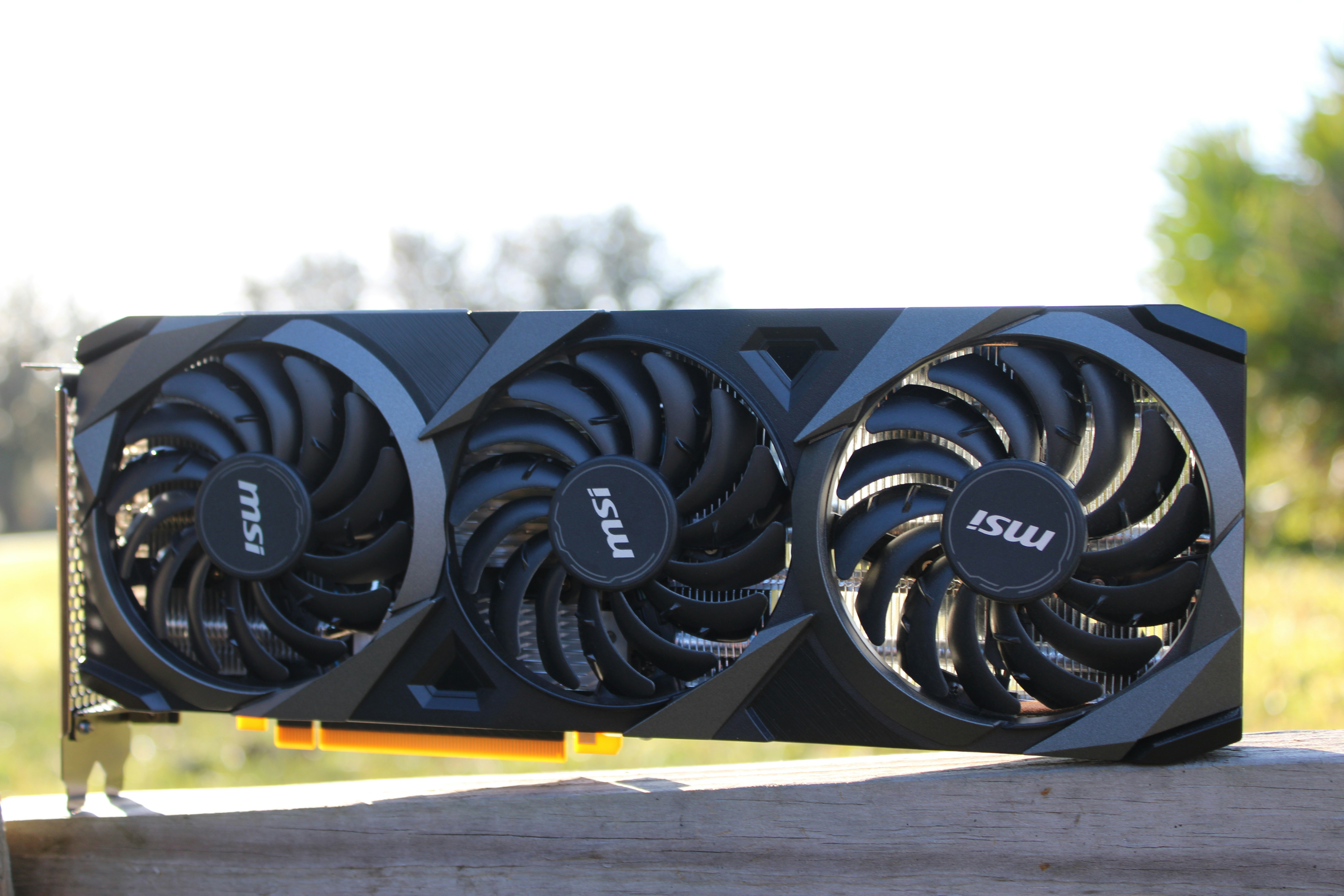 Desde resultados de búsqueda envenenados hasta minería de GPU: Una campaña de criptojacking que abusa de ScreenConnect y utilidades de Microsoft .NET