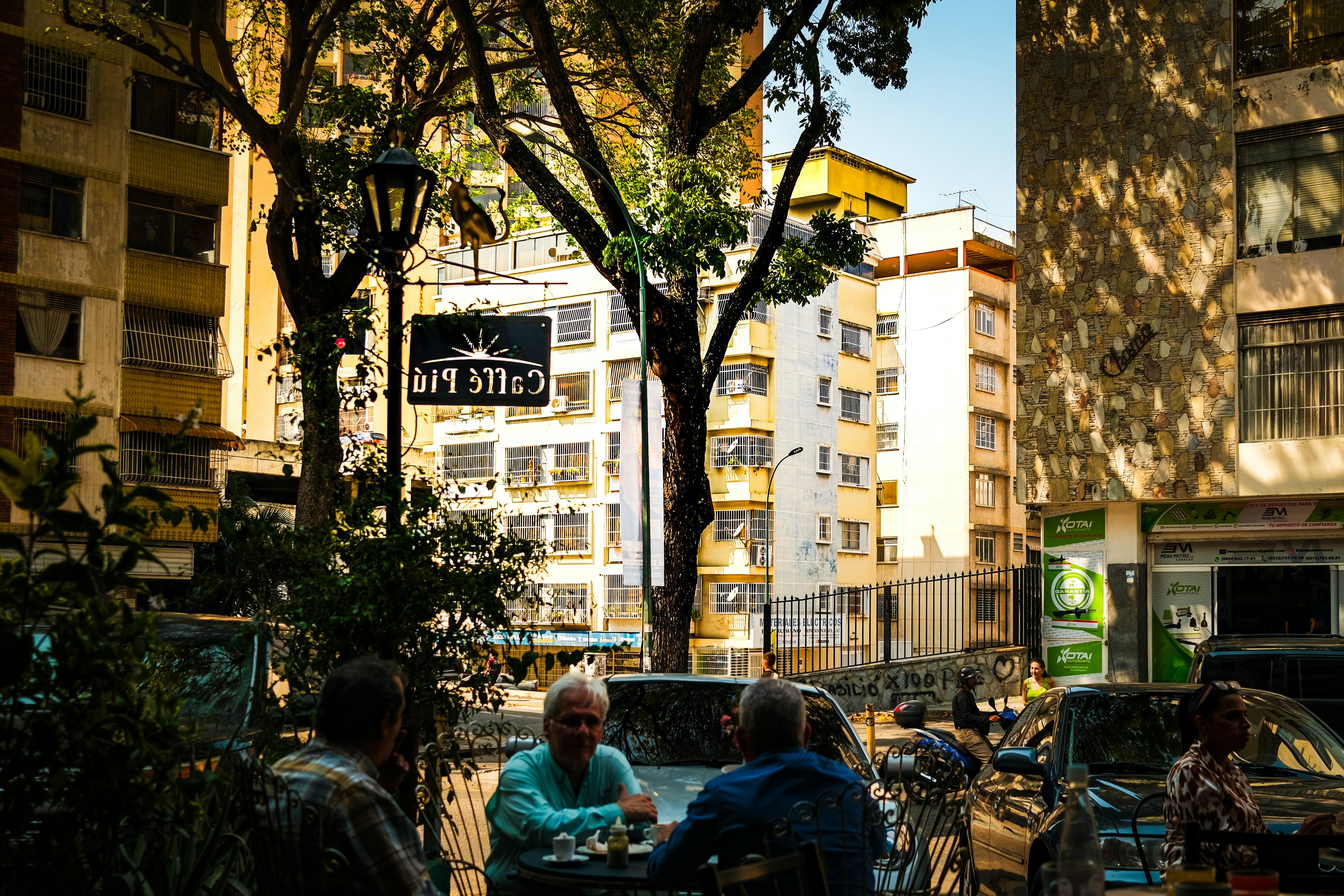 Estudio de caso: Cómo una empresa de alimentos y bebidas en Barcelona ahorró 20.000€ con el desarrollo de aplicaciones a medida